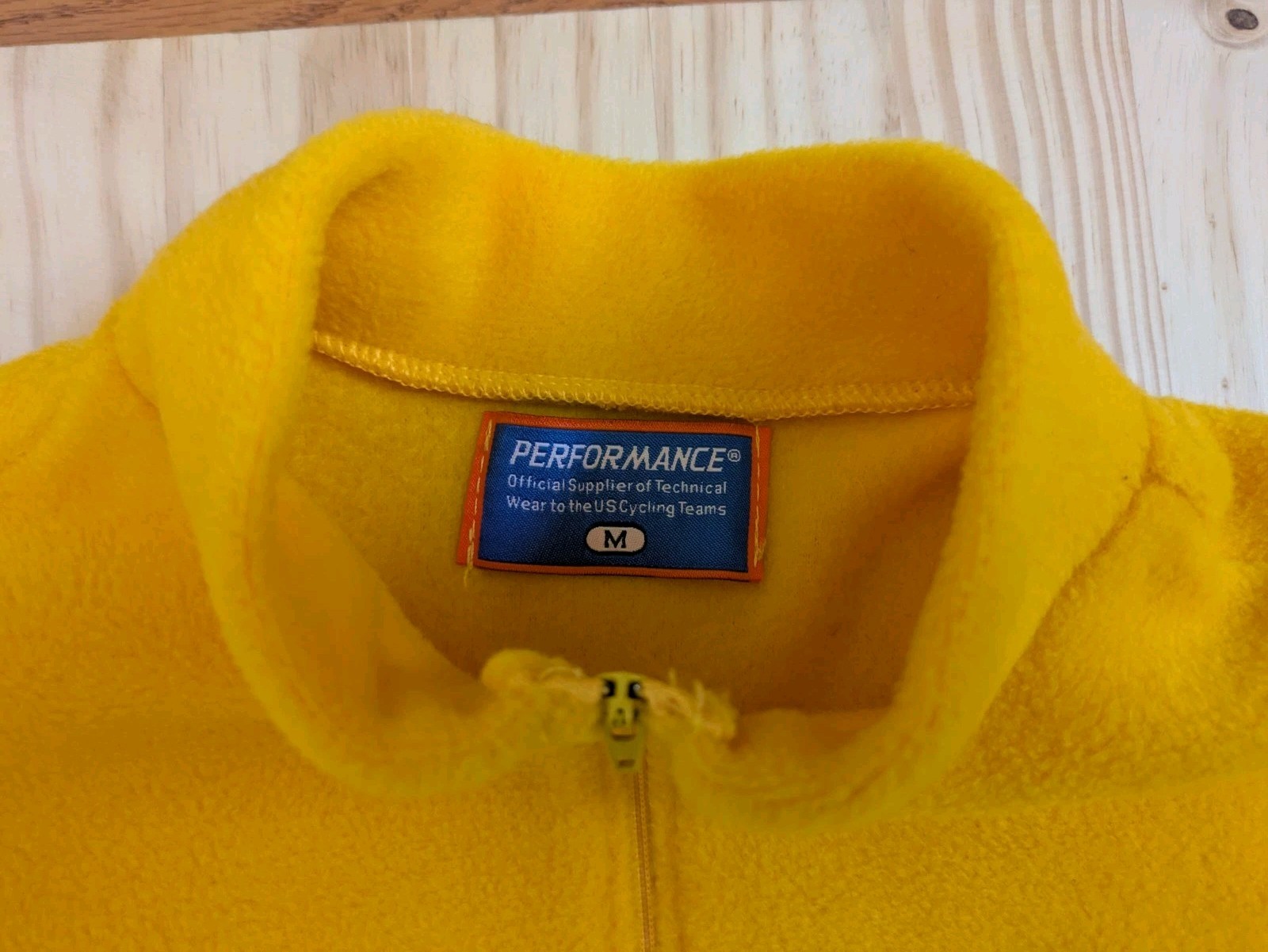 great cond cycling sz M Performance fleece, 3 pockets lower-back 1/2-zip yellow