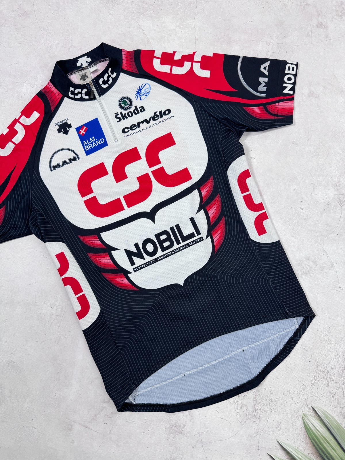 Descente Team CSC Skoda Man UCI Nobili Cervelo Cycling Jersey size 5 / M