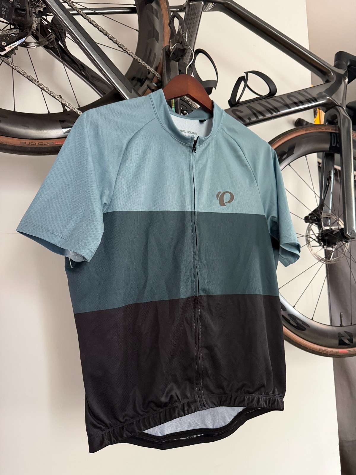 Pearl Izumi Men’s Classic Jersey – Medium