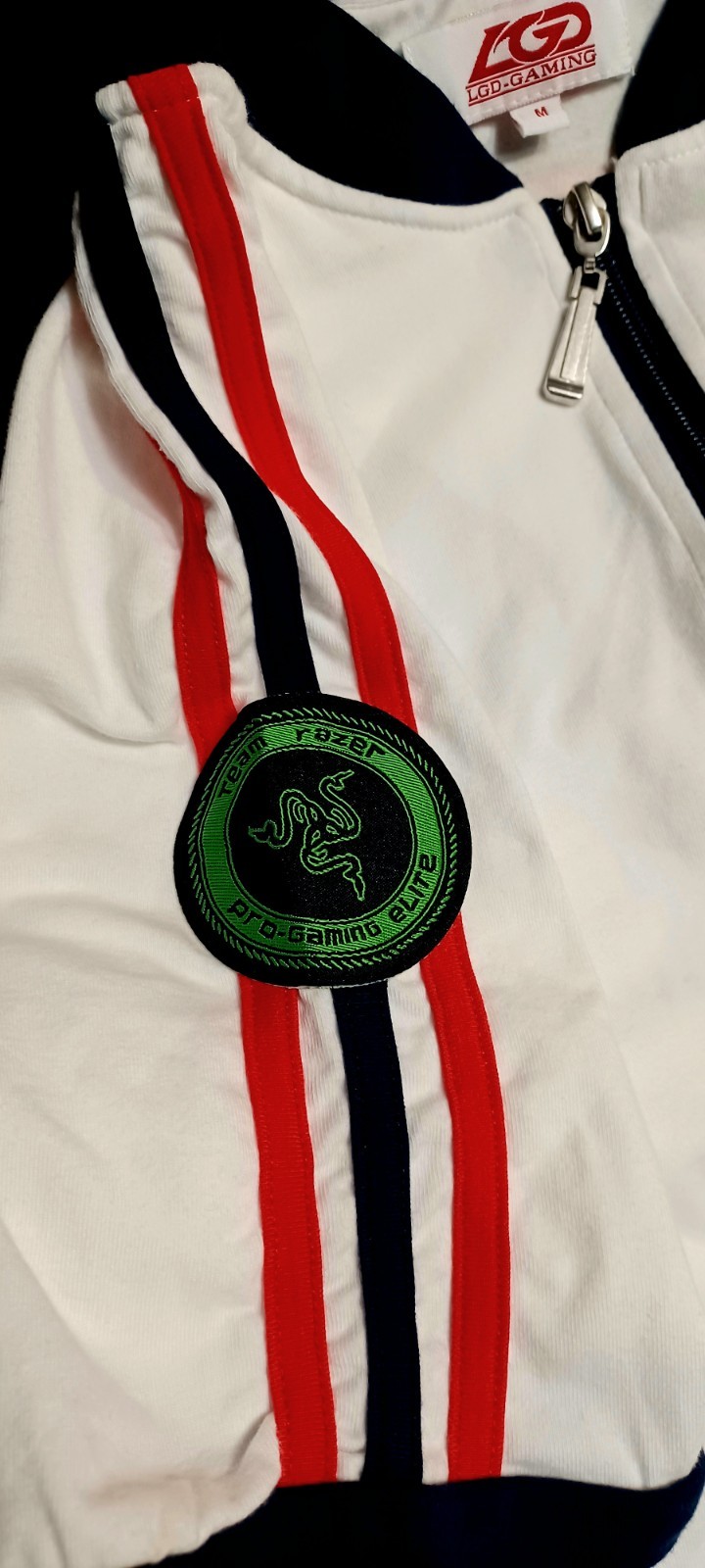LGD-Gaming jersey, It features a zipper and a stand-up collar Size M