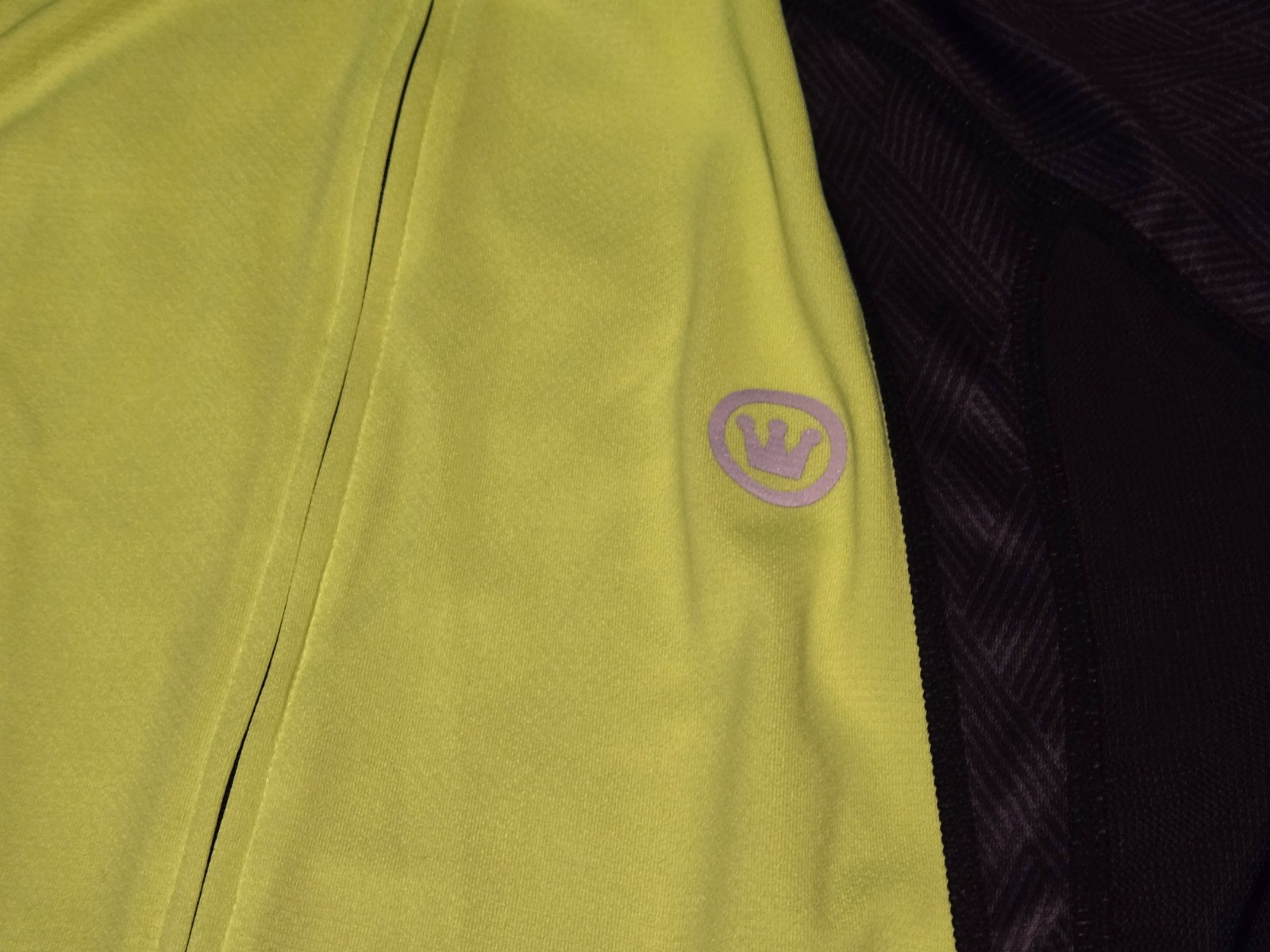 Canari Neon Yellow/Black Cycling Shirt-Full Zip-3 Rear Pockets-Men’s Size XL-