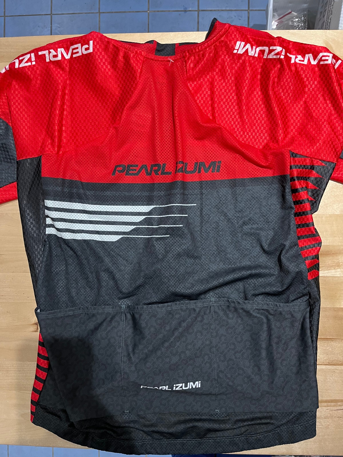 PEARL IZUMI Pro Mesh Jersey Red/Black Short Sleeve Zip Cycling Jersey Women’s XL