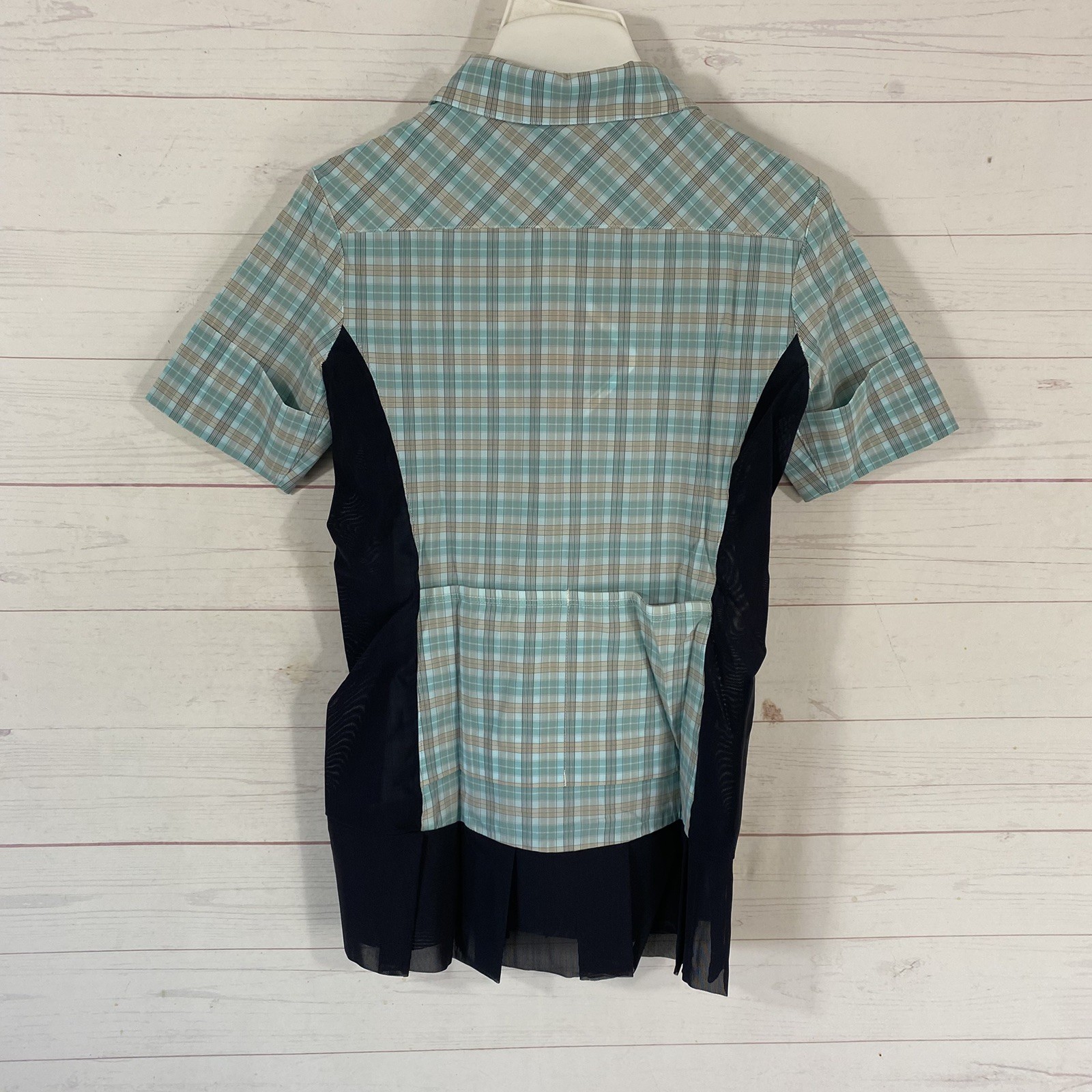 Cogma Womens SuzyQ Cycling Top Sz 8 Green Plaid/Black Snap Front Pleated Hem