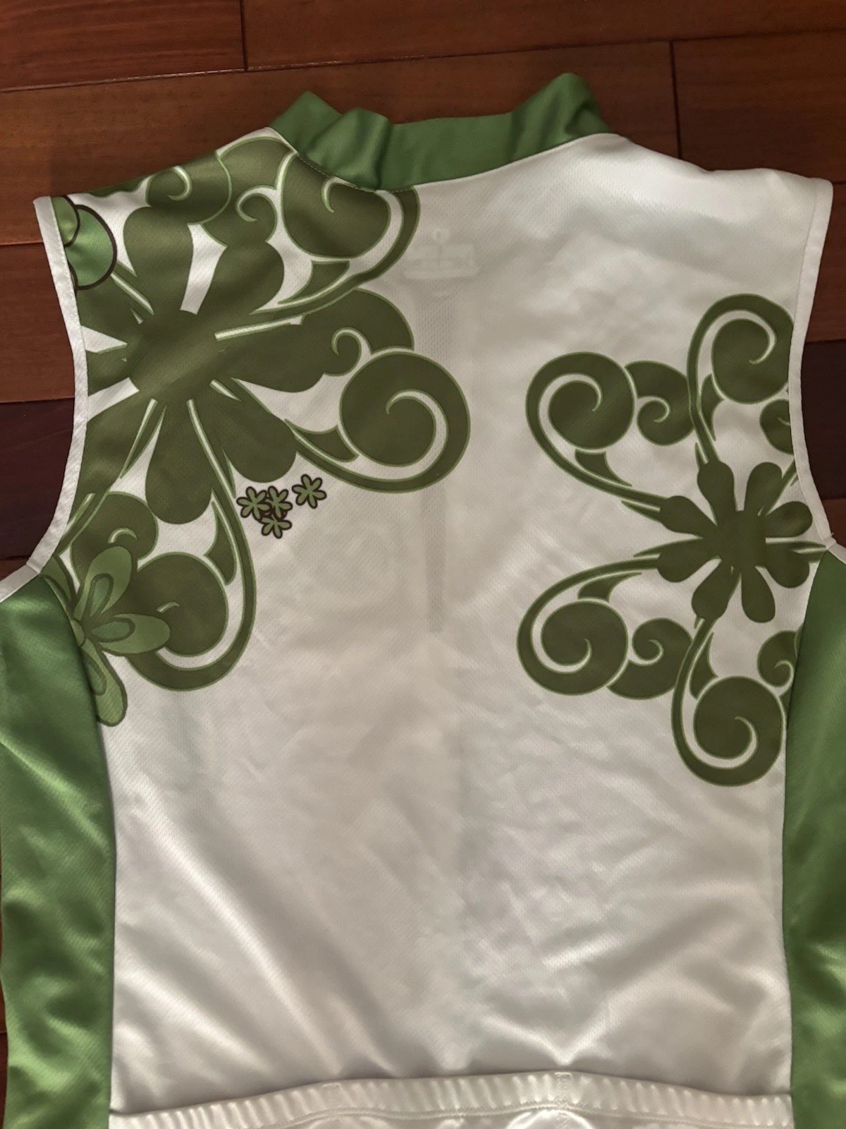Pearl Izumi Women NWT L Sleeveless Cycling Jersey Long Zipper Three Rear Pockets