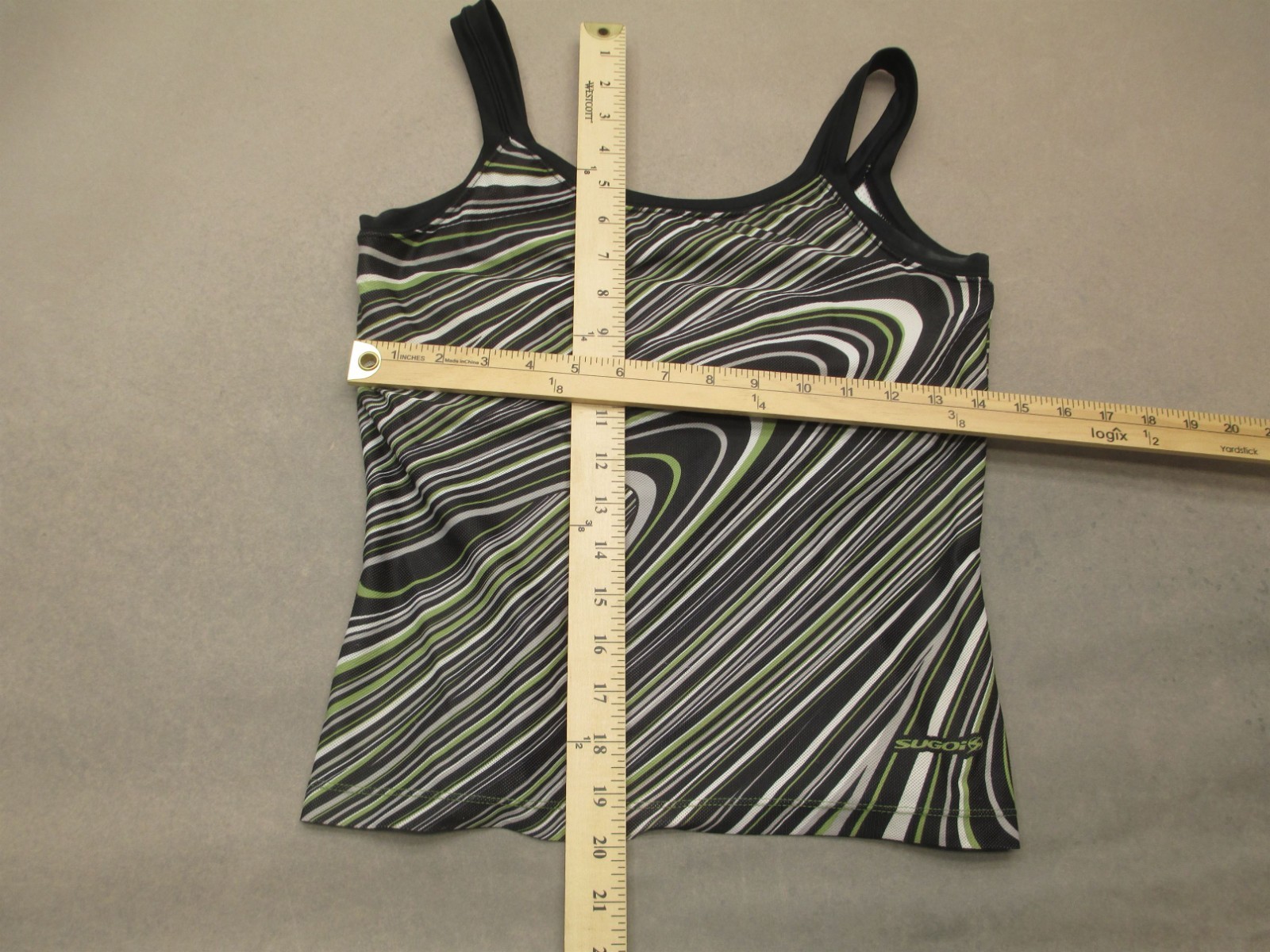 Sugoi Size M Womens Multicolor Cycling Compression Sleeveless Crop Sport Top 971