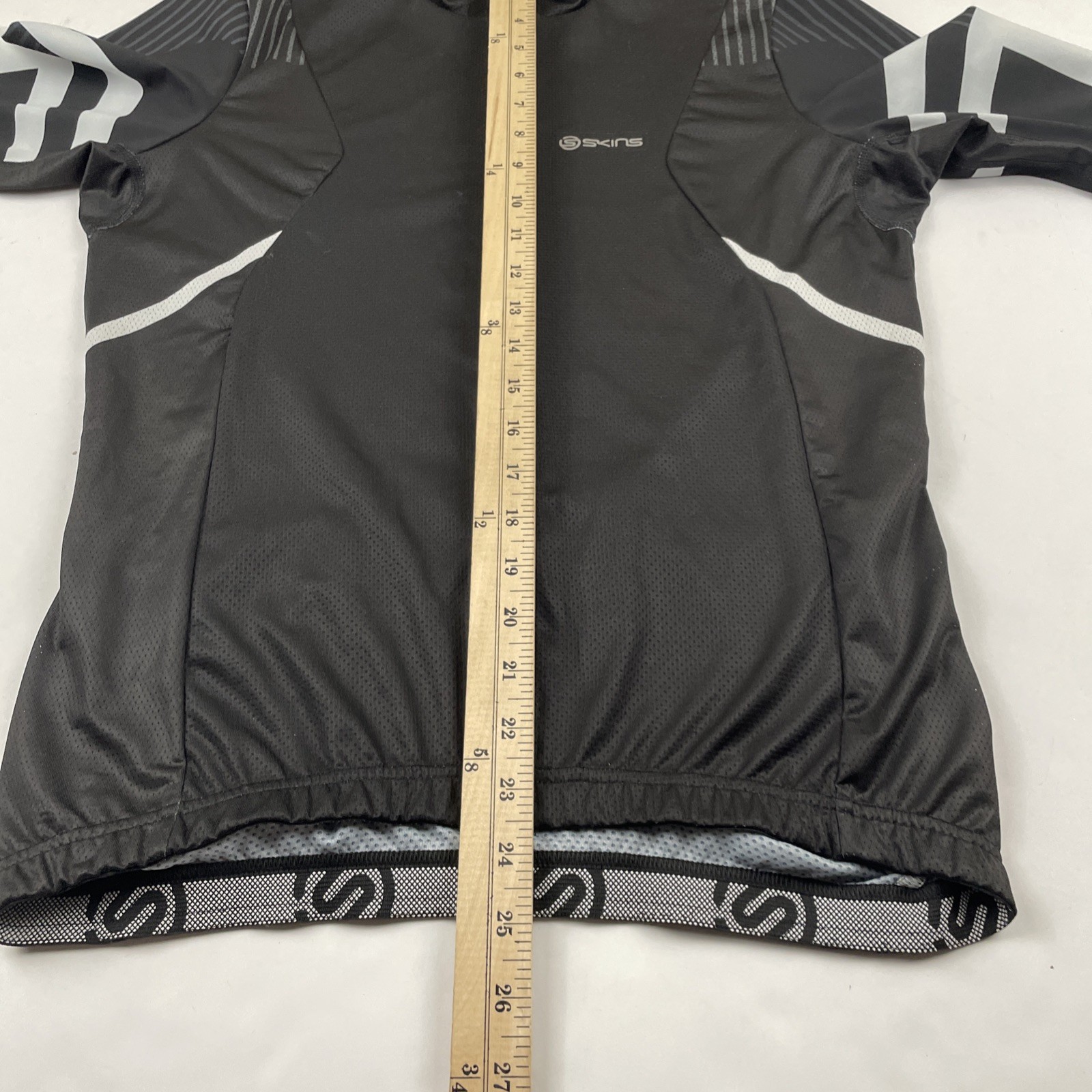Skins Full Zip Cycling Jersey Women’s L Short Sleeve Black White Mesh Light