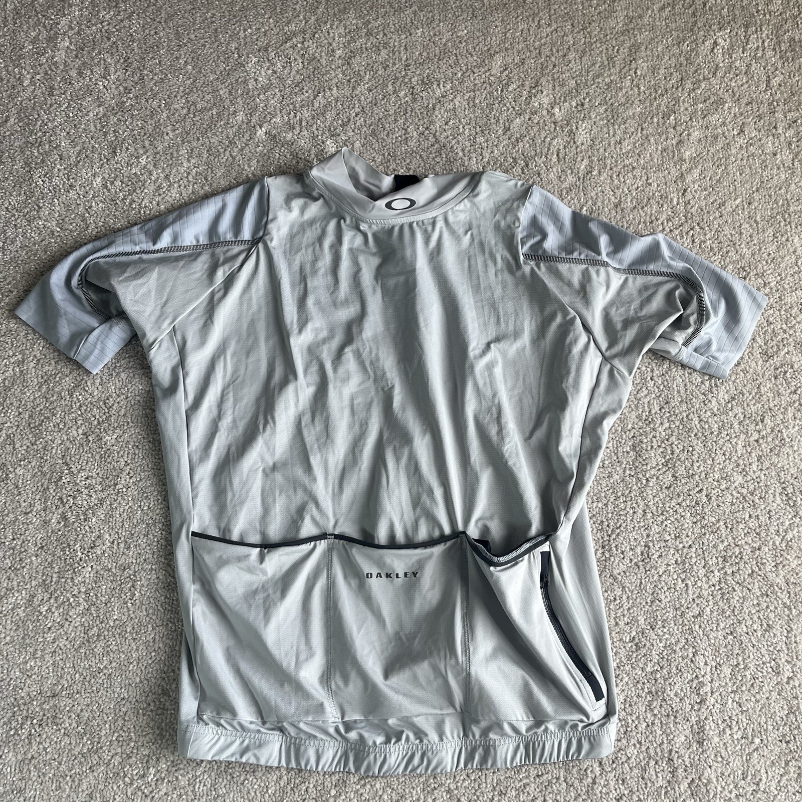 OAKLEY Mens Race Fit Cycling Jersey Size XL NWOT