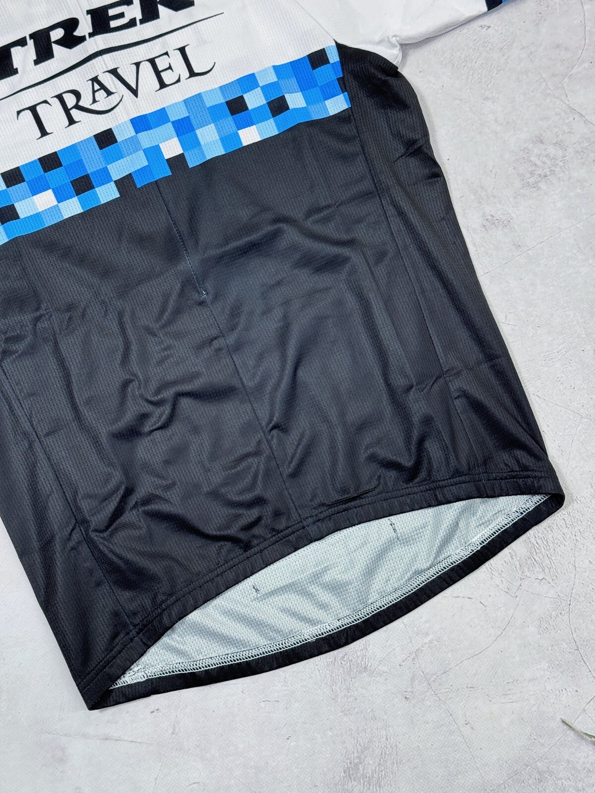 Bontrager Trek Travel Cycling Jersey Blue and White Checkered size Medium