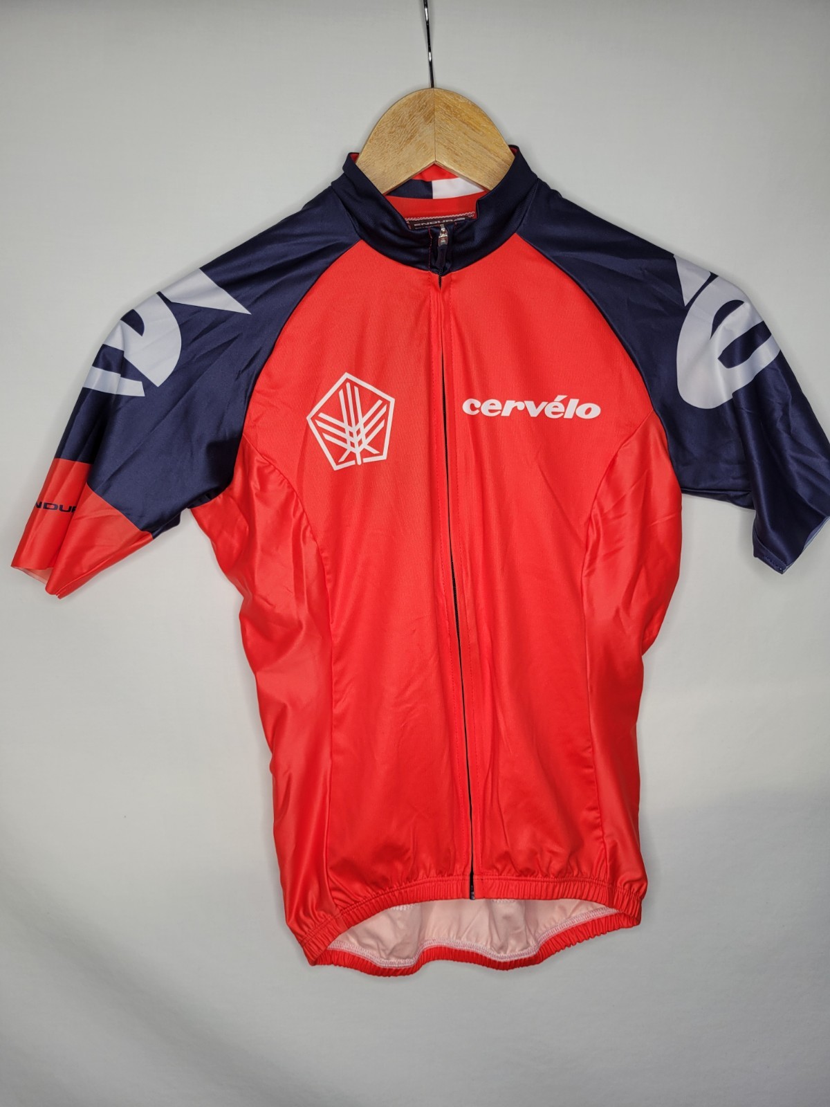 NEW Endura Cervelo Race Cycling Jersey Women’s Size Small Full Zip Red Blue UK