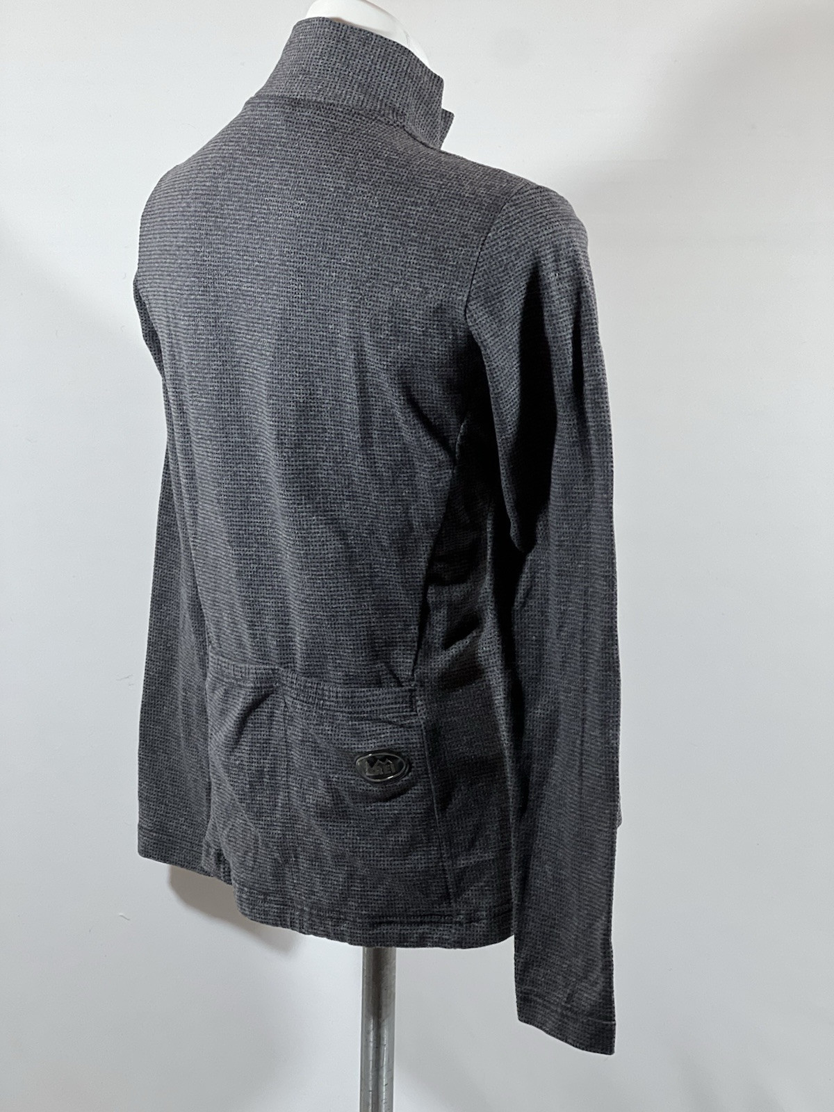 REI Cycling Jersey Womens Medium Gray Long Sleeve Gorpcore Athleisure Bike