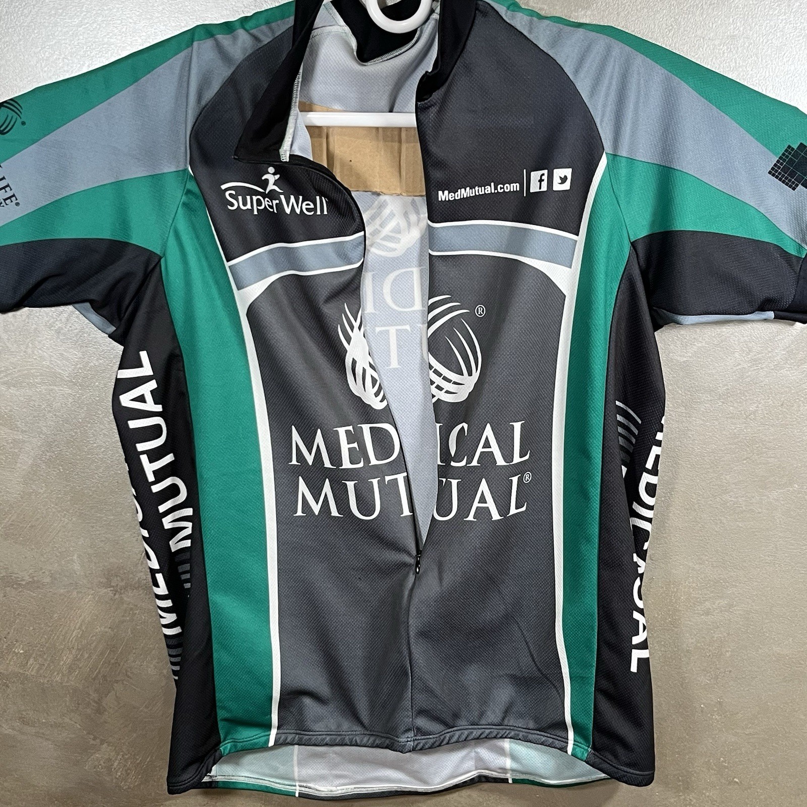 Pyro Apparel Medical Mutual Men’s XL Cycling Bike Jersey Green Black Grey