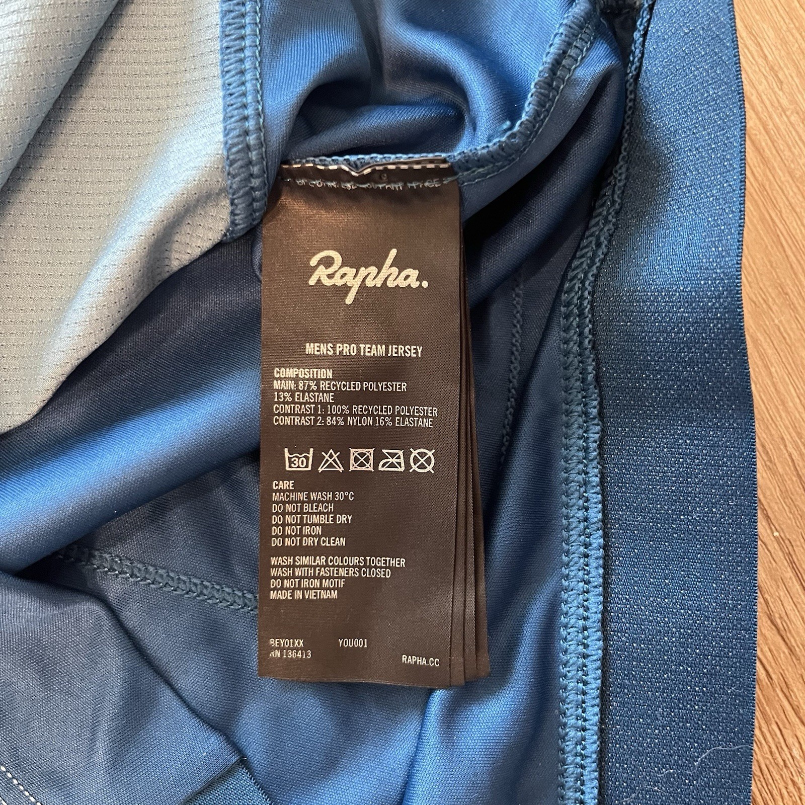 NEW Rapha Men’s Pro Team Training Jersey Men’s Medium Blue Performance Cycling