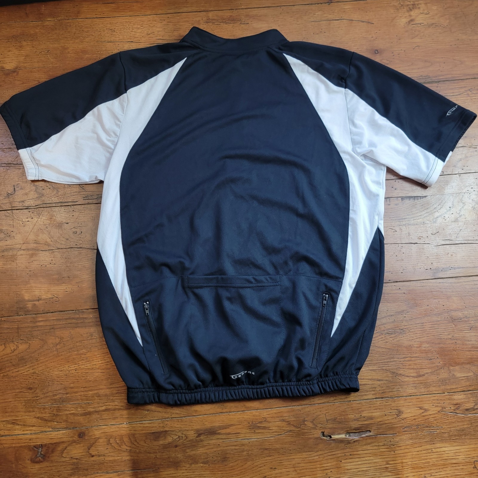 Serfas Mens Large Cycling Jersey 22.5″ P2P Mesh Sides (7/10) L Black White