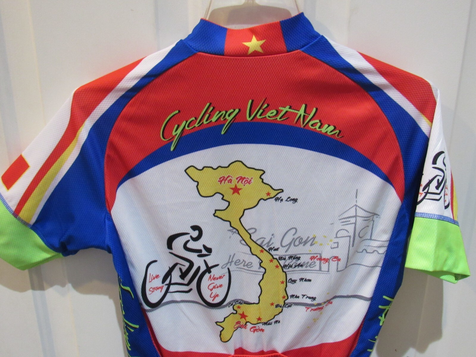 Cycling Jersey adult Size small Vietnam flag full zipper VGC Yin Yang Multicolor
