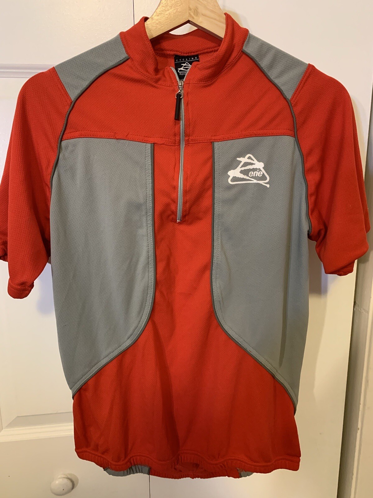 Zerie Mens Sz L Cycling Jersey Bicycle Red Gray