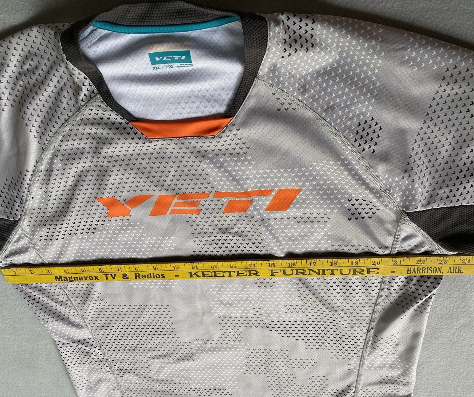 YETI Cycles MTB Jersey XXL Gray Camo Long Sleeve Ride Driven Race Bred Bike