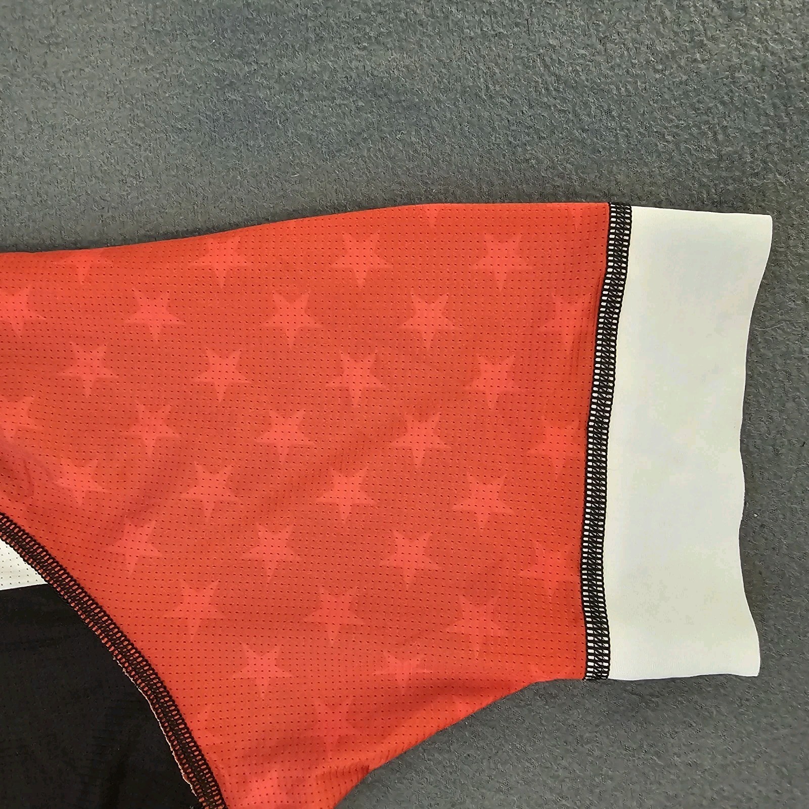 NWOT Zoot Ironman USA Lady’s Zippered Top And Padded Riding Pants Jersey Outfit
