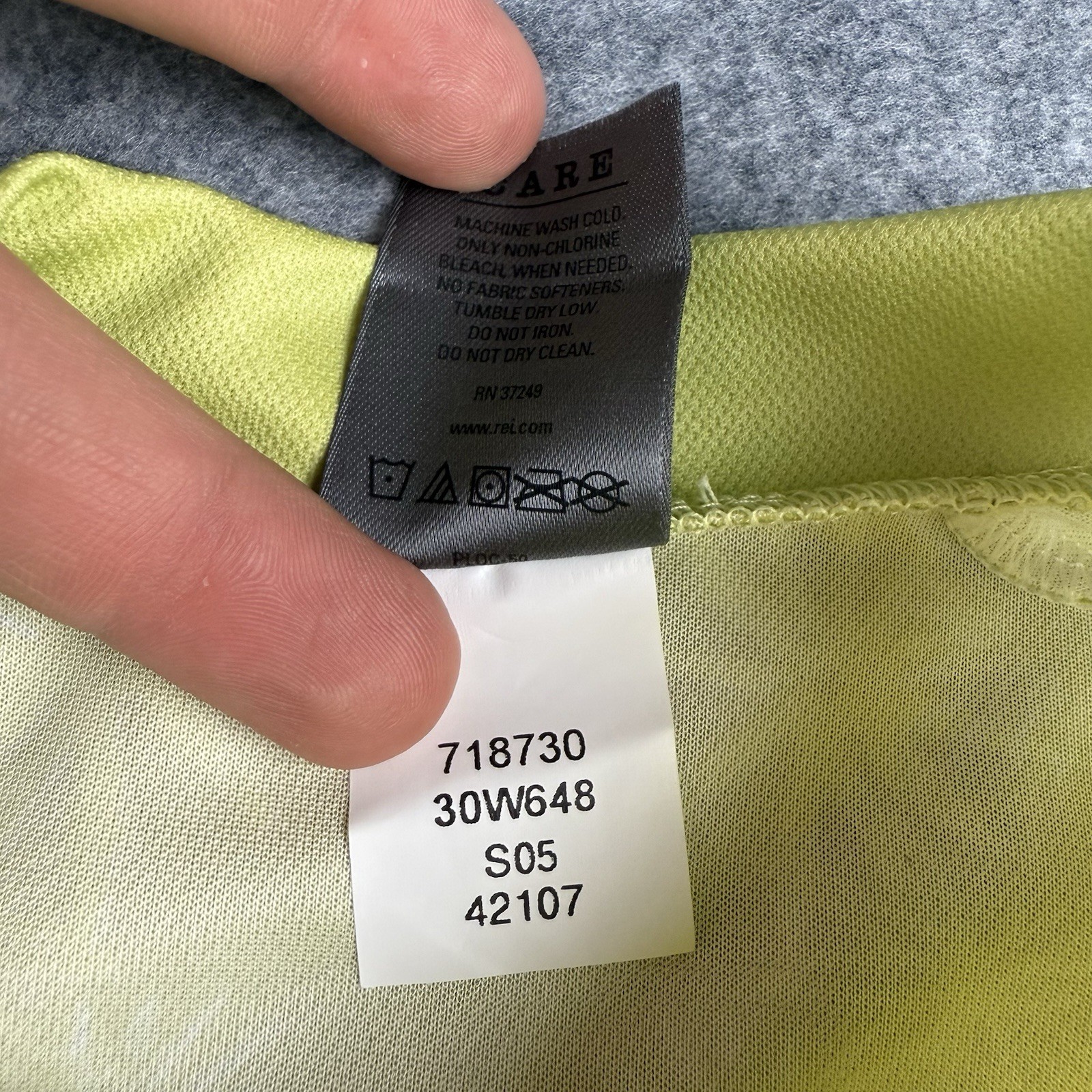 Women’s REI Yellow Floral Cycling Jersey Size Medium M Front Zip Short Sleeve