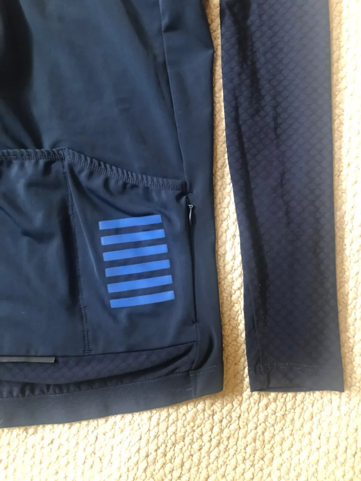 USED DARK NAVY RAPHA CYCLING AERO II JERSEY LONG SLEEVE PRO TEAM MIDWEIGHT MED