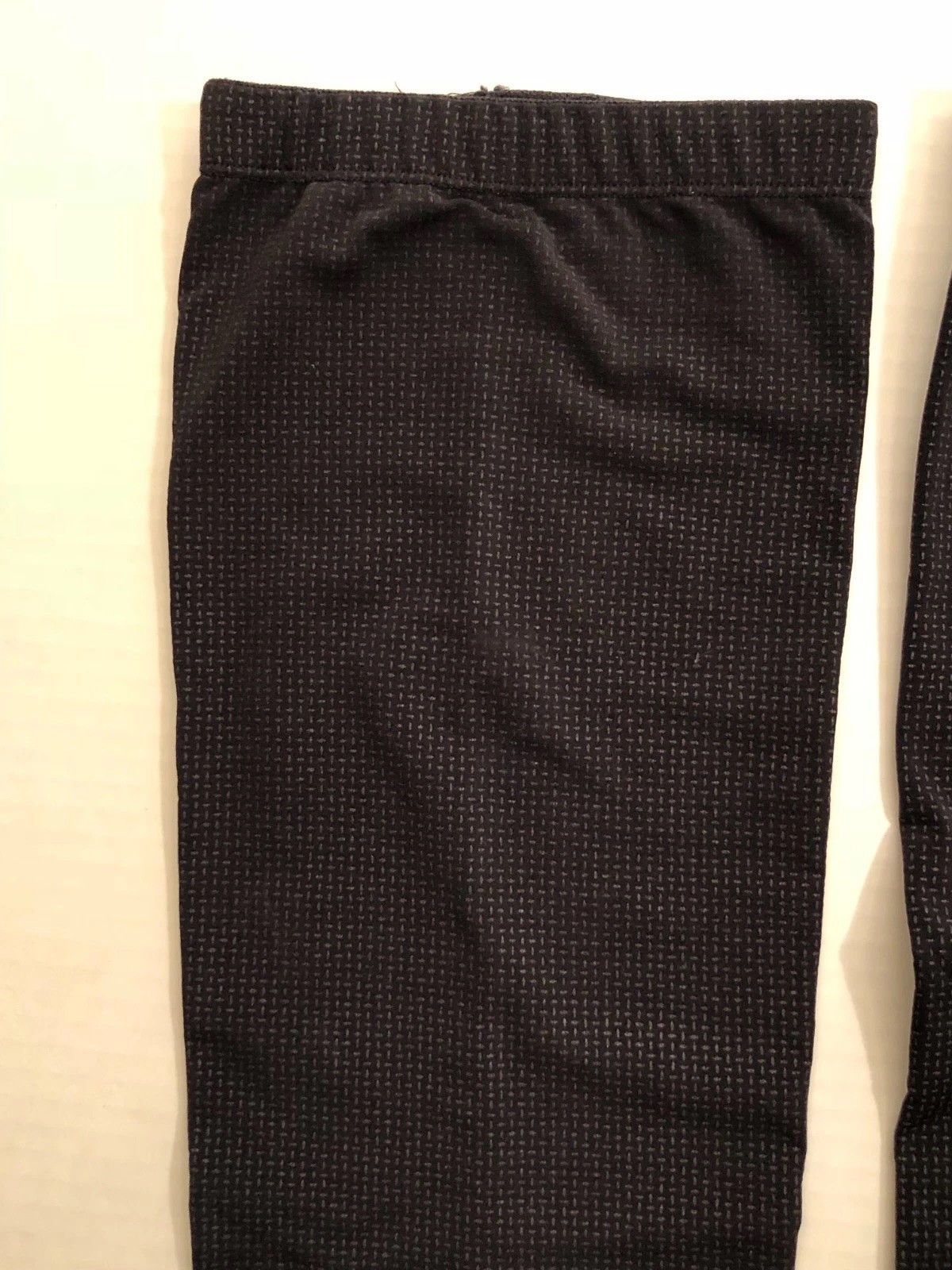 IllumiNITE Men’s Black Calf Compression Sleeves Cycling Sports Size Large