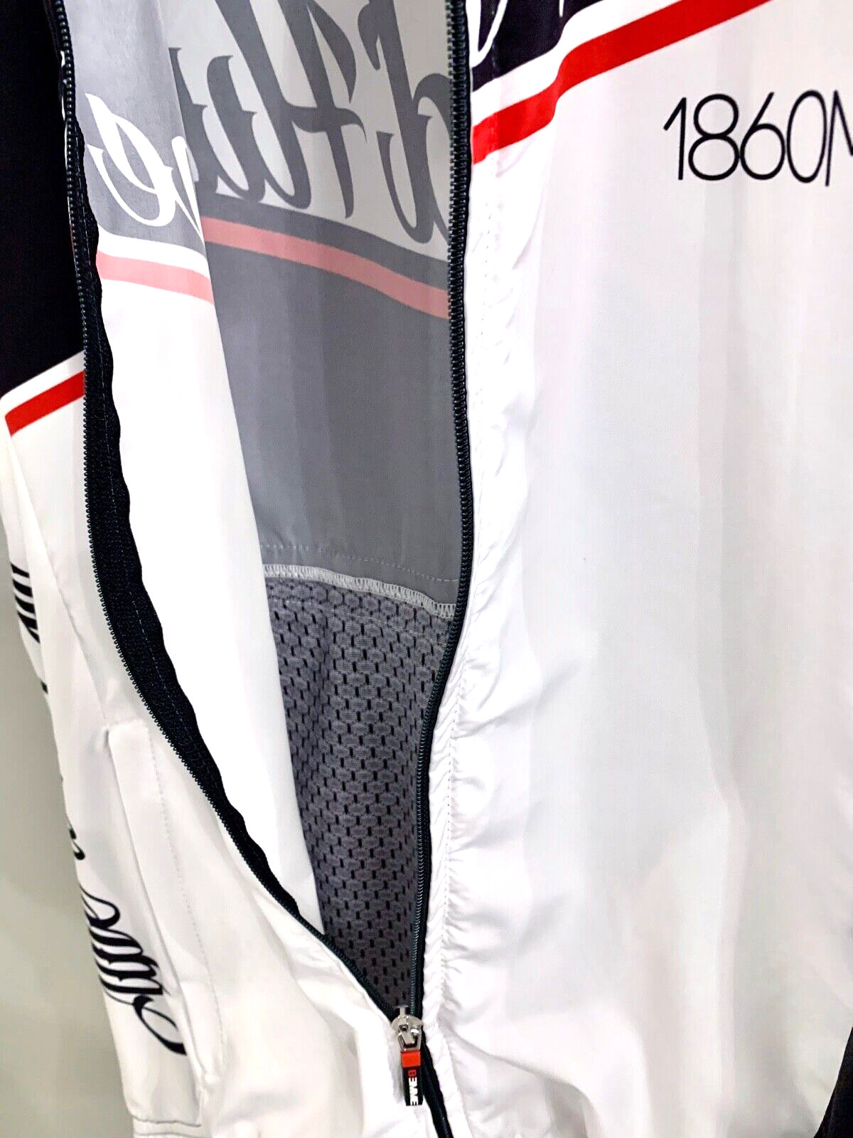 Alpe d’Huez Cycle Huez, 21 Visage, Full-Zip Cycling Wind Vest, Medium BRAND NEW