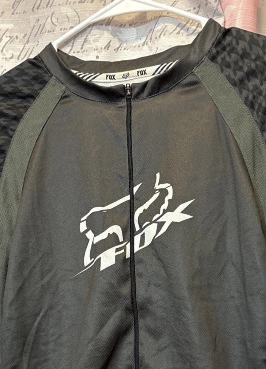 FOX Racing Men’s M Gray/White/Black Full Zip Bicycle Jersey