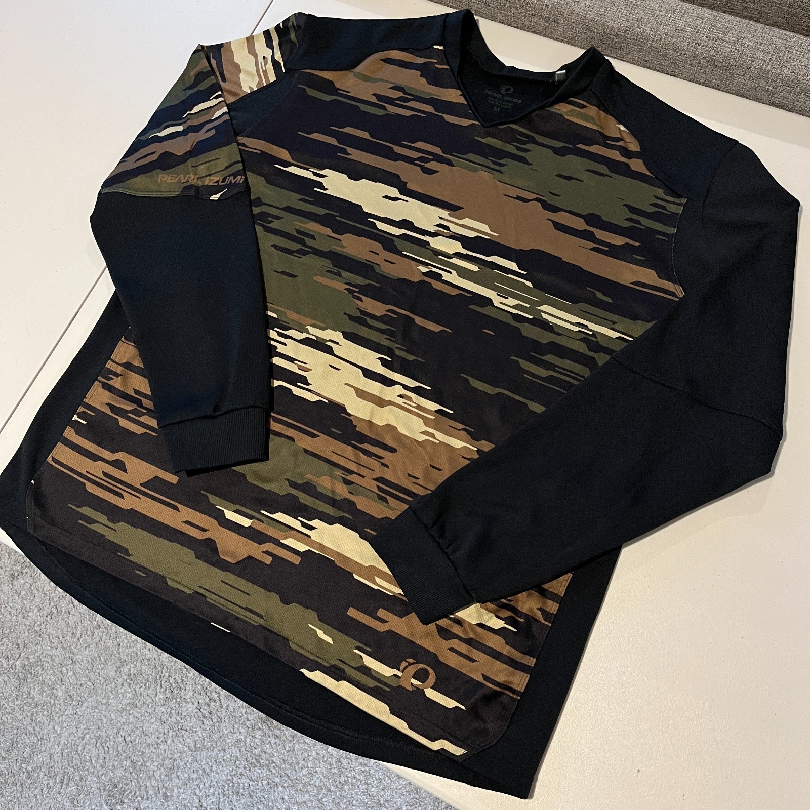 Pearl Izumi Cycling Jersey Mens XL Long Sleeve Performance MTB Camouflage Green