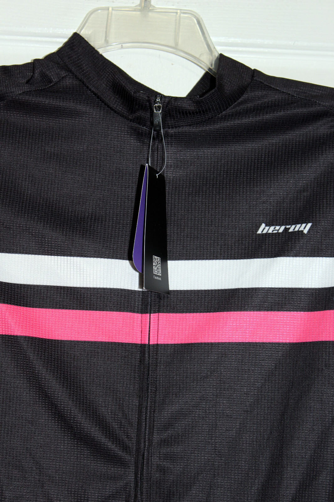 Beroy Womens L Black Pink White Cycling Jersey NWT