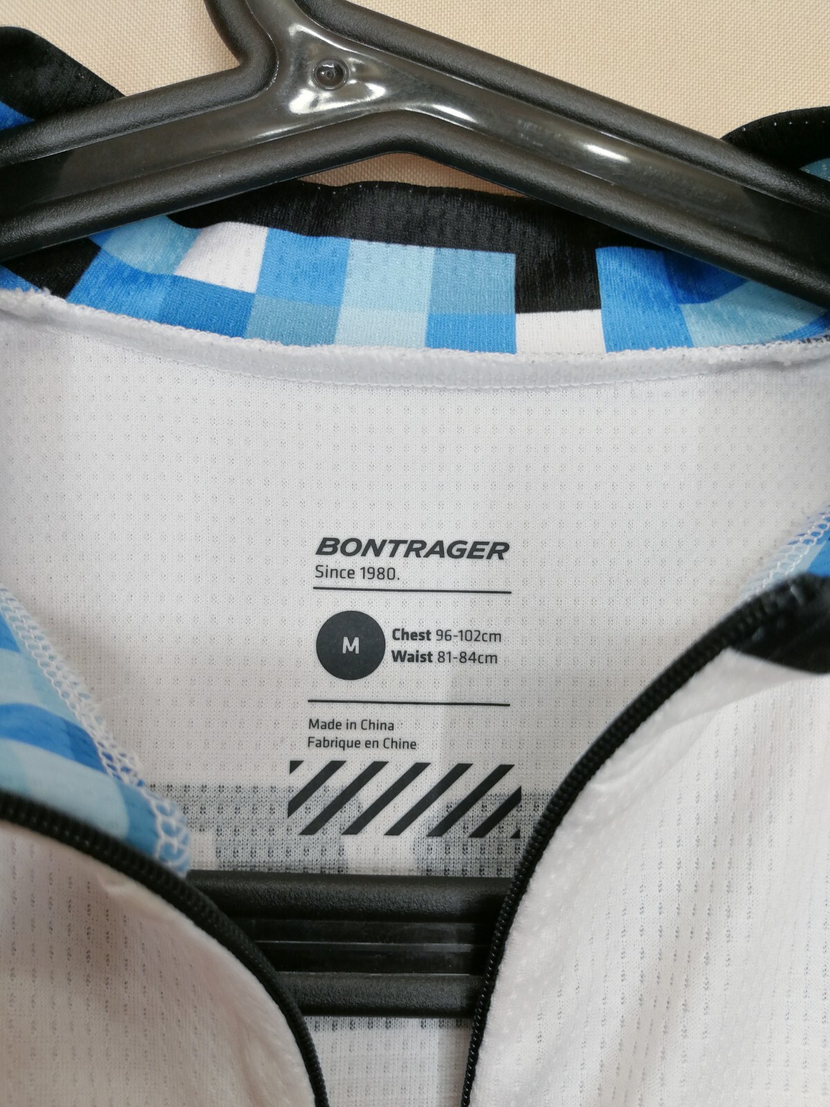 Bontrager Trek Travel Cycling Jersey Blue and White Checkered size Medium