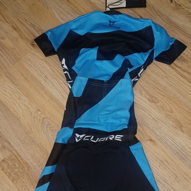 Cuore kids cycling sleeve 2 in 1 suit. size 128 NWT #1711