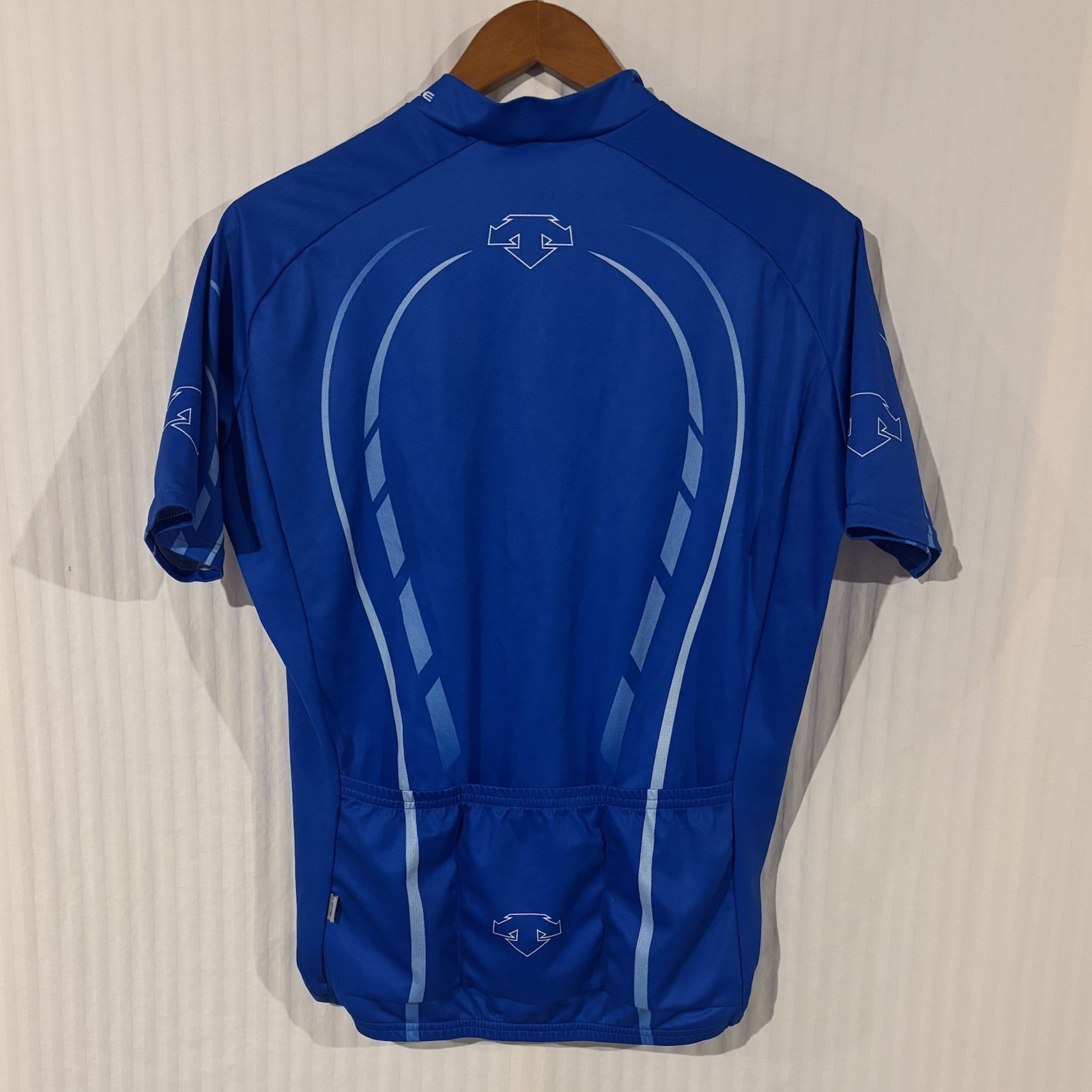 Descente Cycling Jersey Mens Medium H2ZERO Mock Neck 3/4 Zip Polyester KK-16
