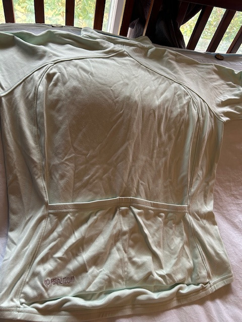 *Price Drop*—Women VTG cycling wear lot – Pearl Izumi Hawaii Patagonia