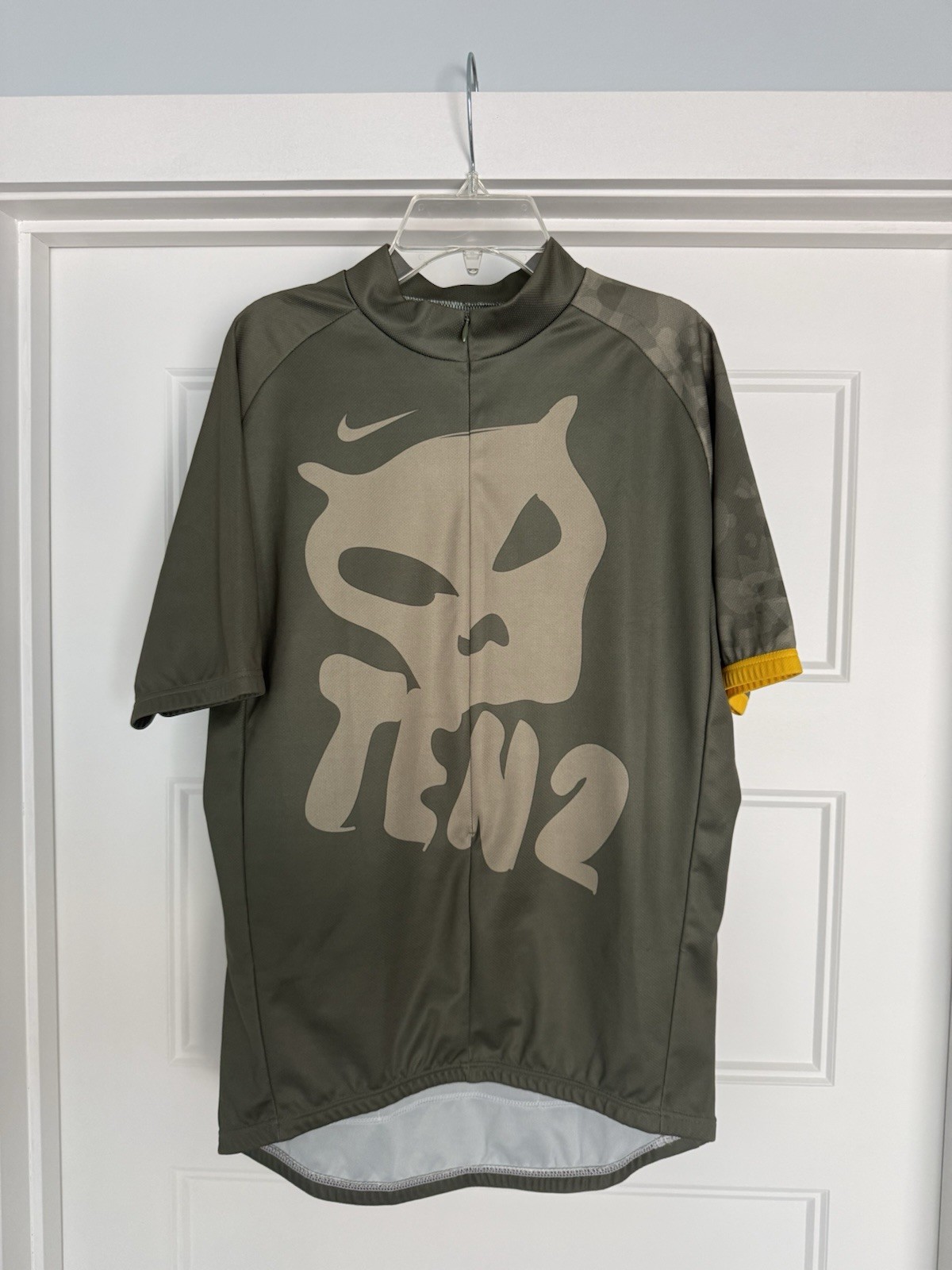 Nike Lance Armstrong 10/2 Livestrong Men’s Large Green Cycling Jersey