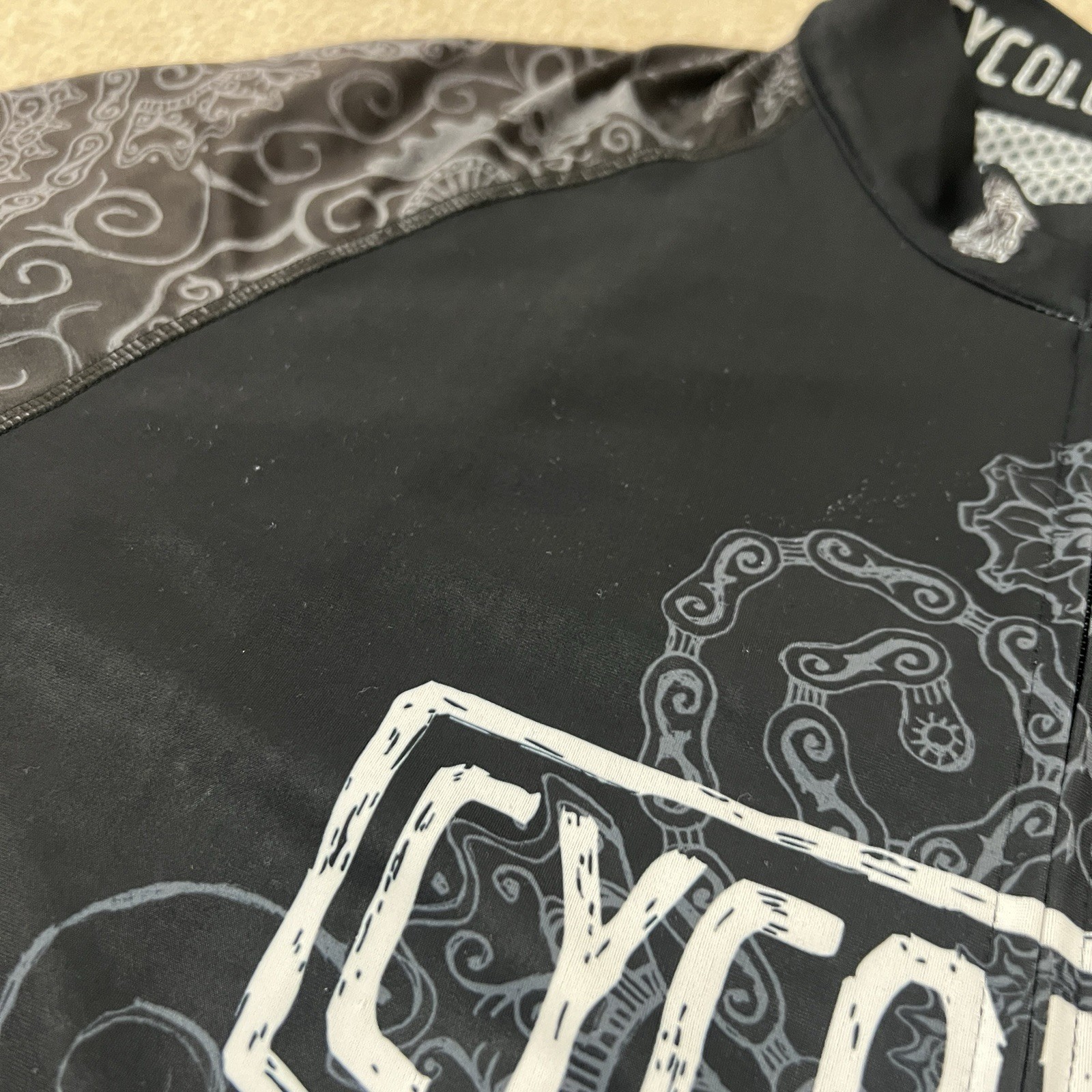 Cycology Jersey Mens M-L Cycling Full Zip All Over Print Skull Tribal Graphic