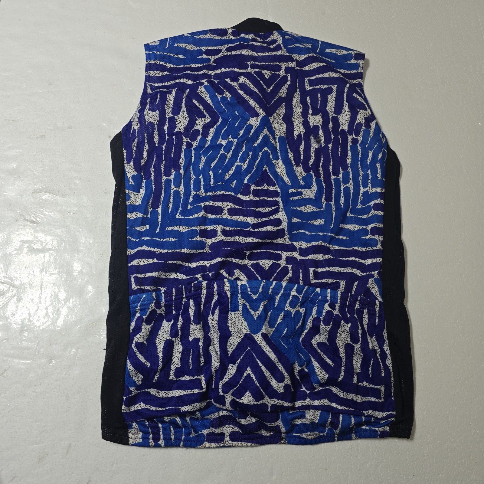 Vintage 90’s Pearl Izumi Cycling Tank Shirt Retro USA Medium Hole