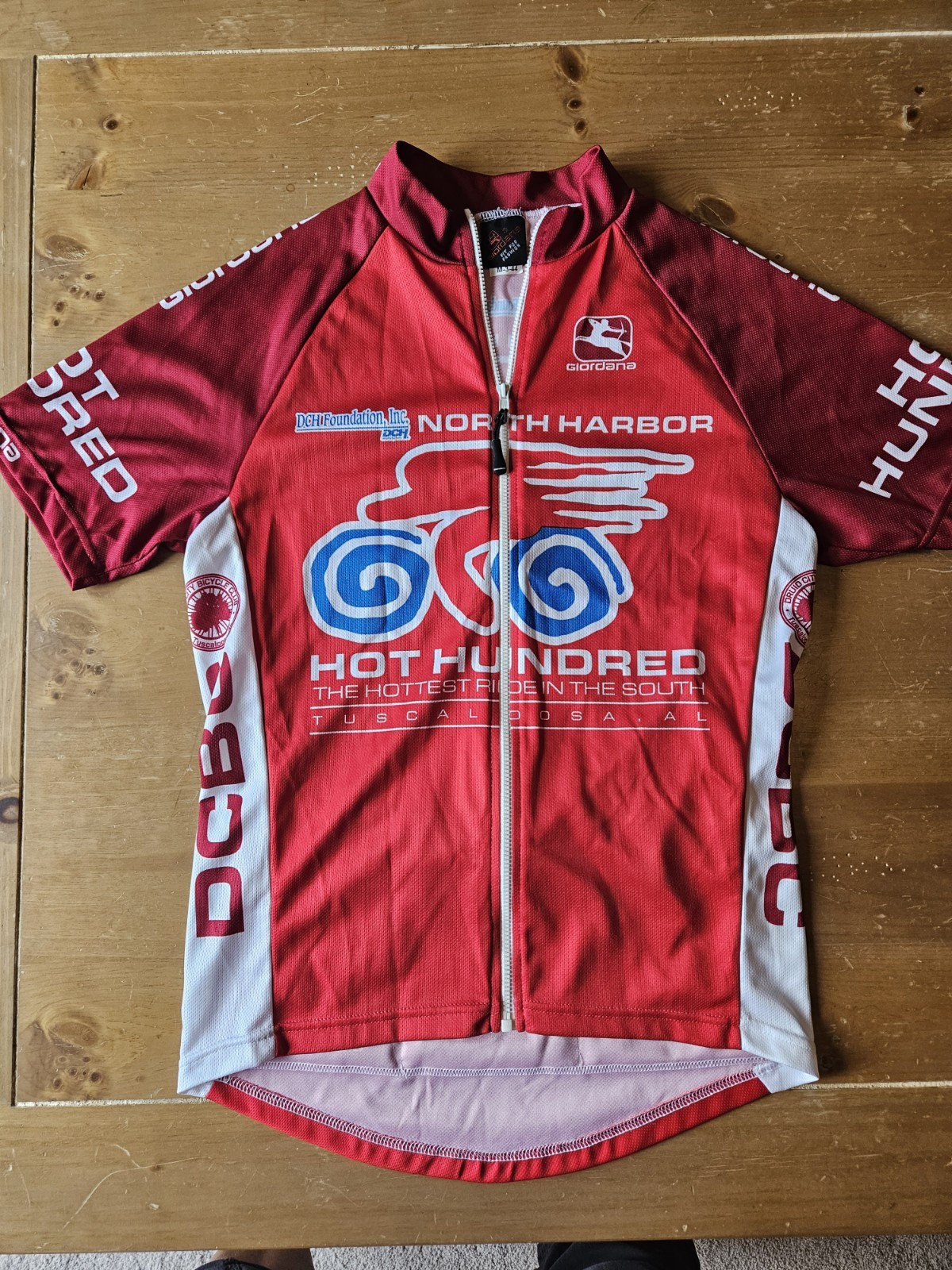 Set Of Two Women’s Cycling Jerseys Blue Long Sleeve Red Short Sleeve Size Med