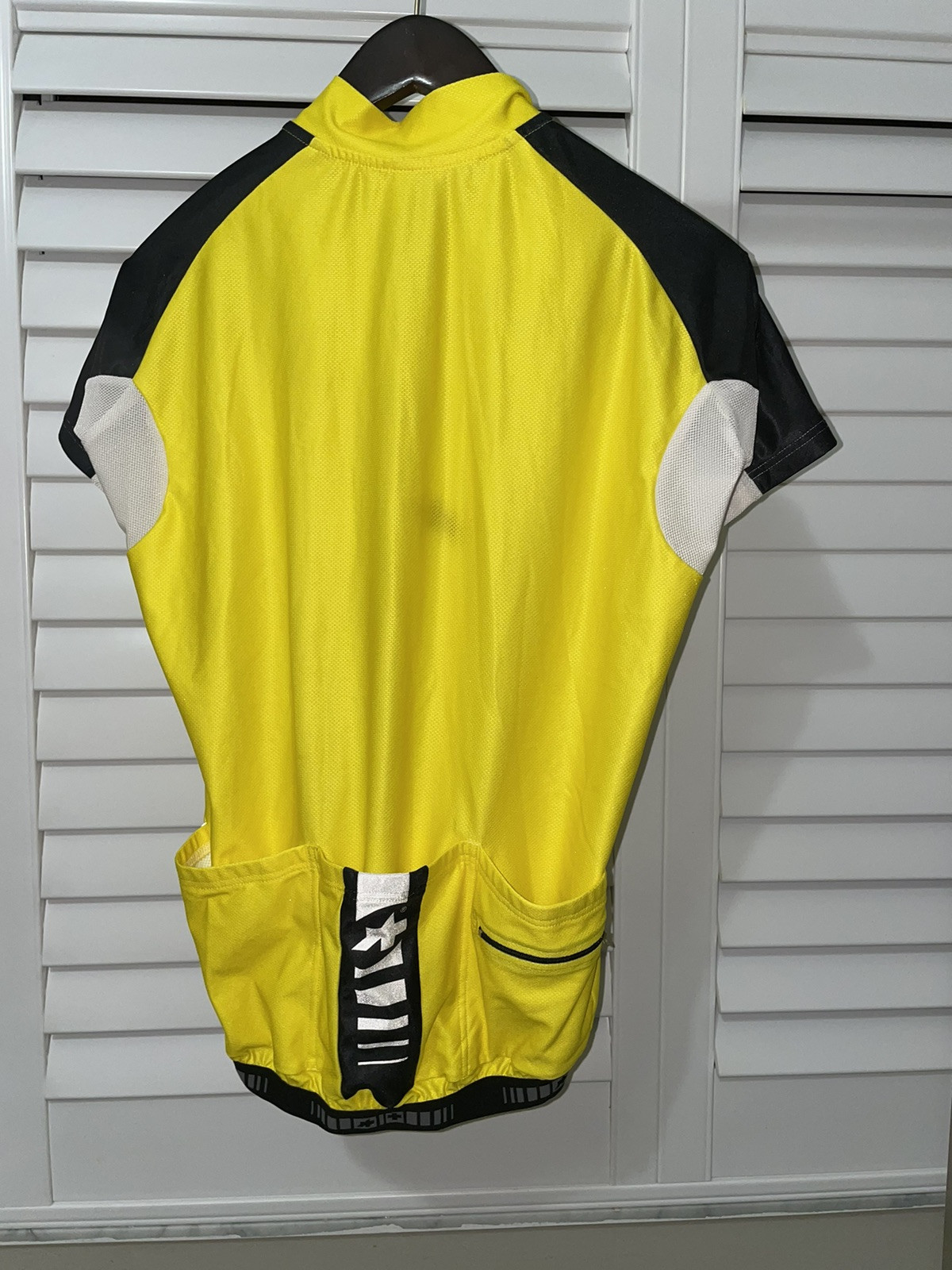 ASSOS SHORT SLEEVE FULL ZIP CYCLING JERSEY YELLOW LARGE