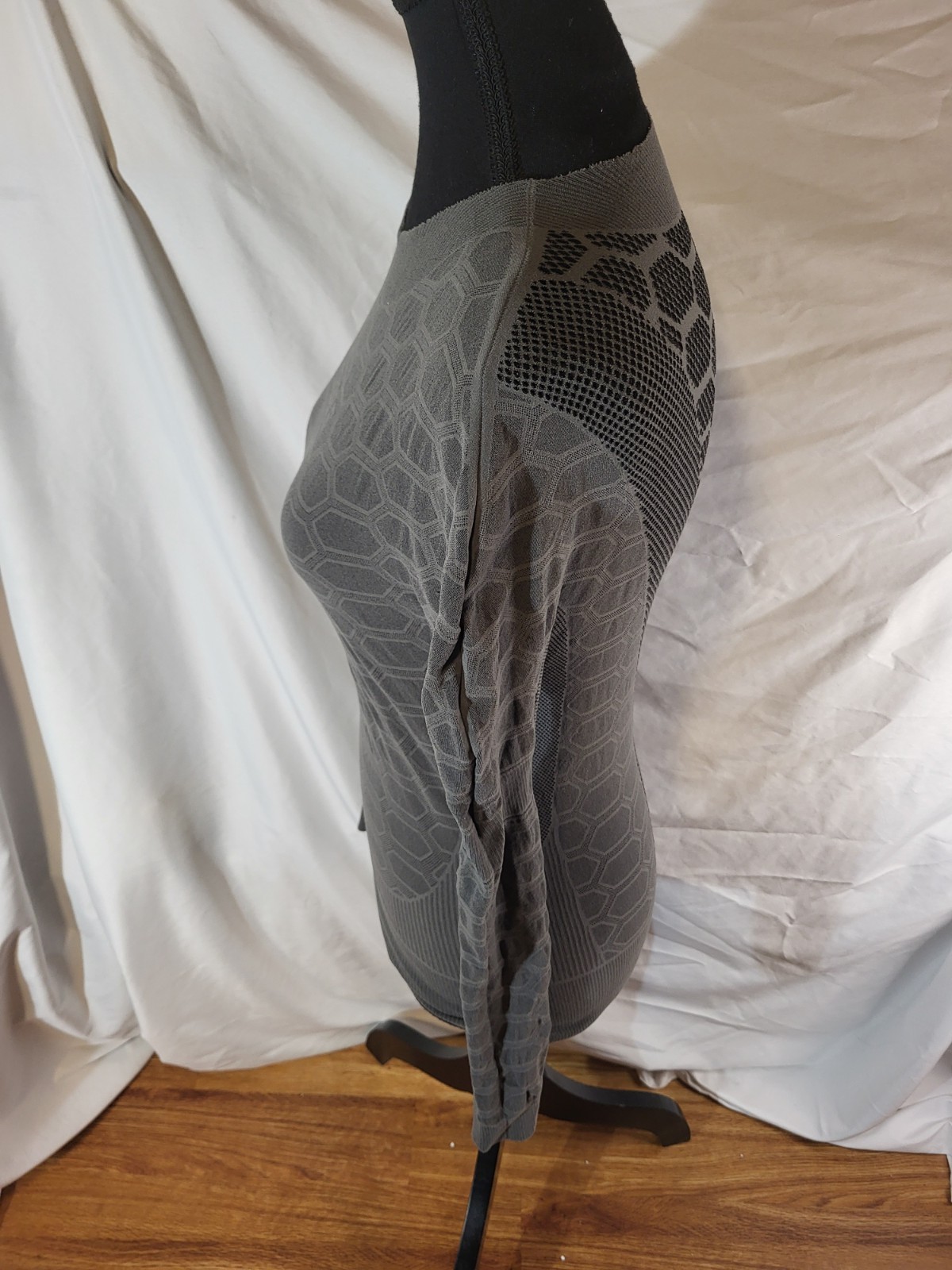 Q36.5 Base Layer 3 Long Sleeve Grey Unisex Medium M/L