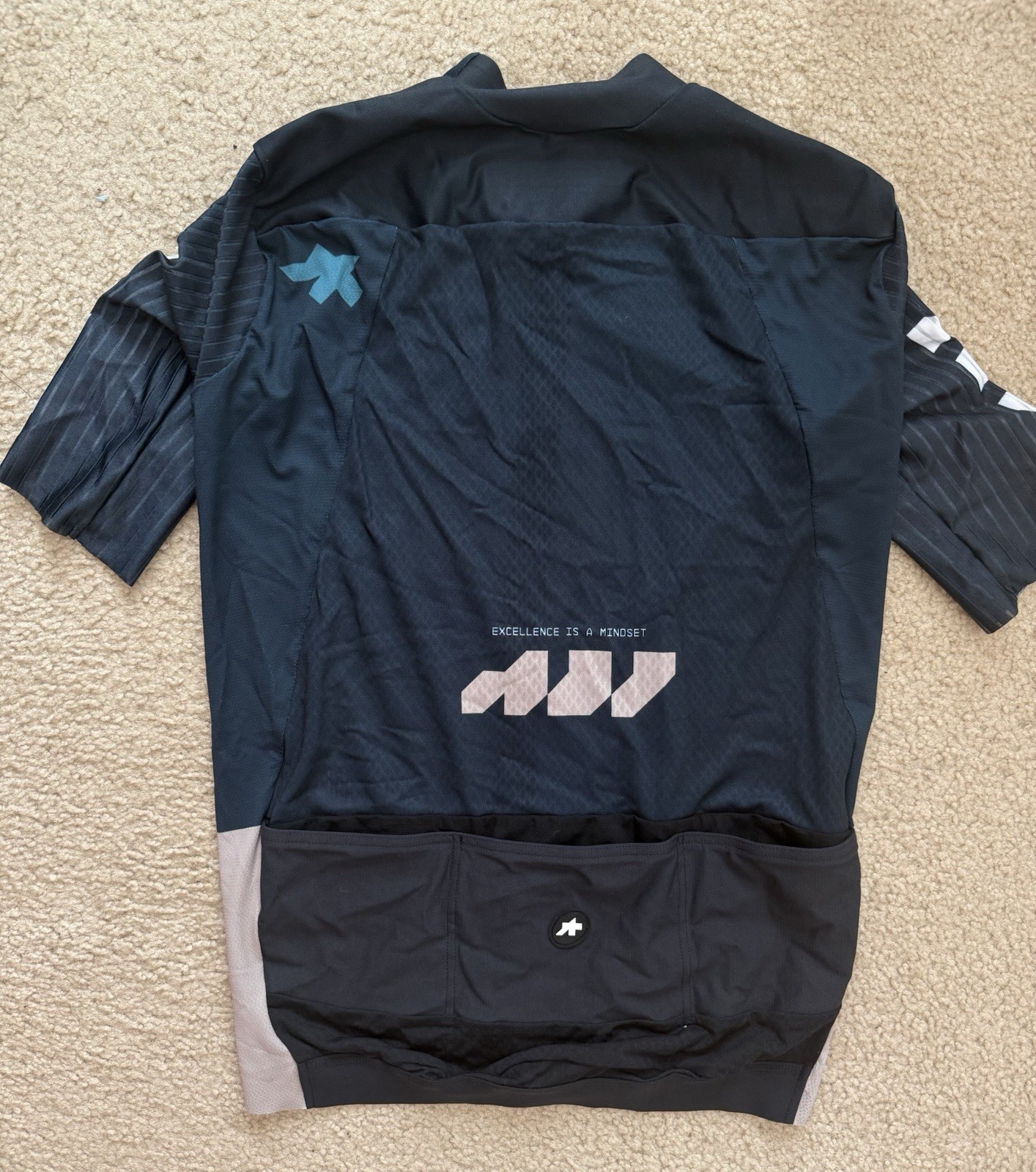 Assos Men’s 2026 EQUIPE RS JERSEY S11 SOMETHING TO SAY Medium – NEW