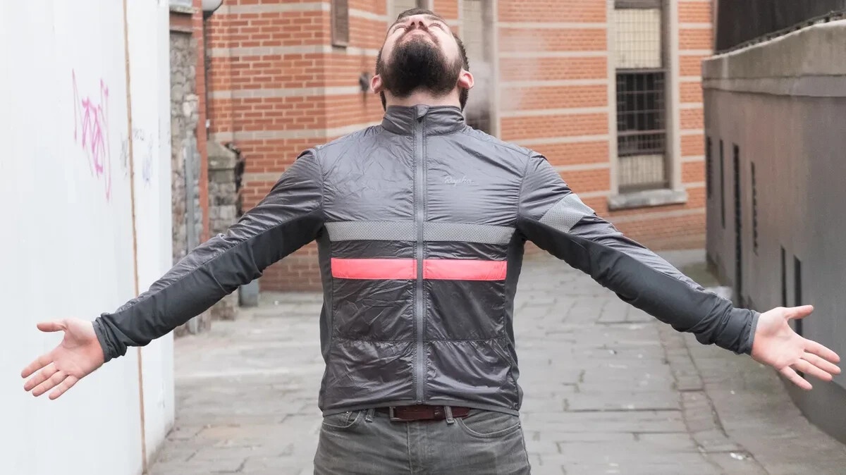USED DARK GRAY RAPHA BREVET INSULATED HI VIZ CYCLING JACKET LARGE