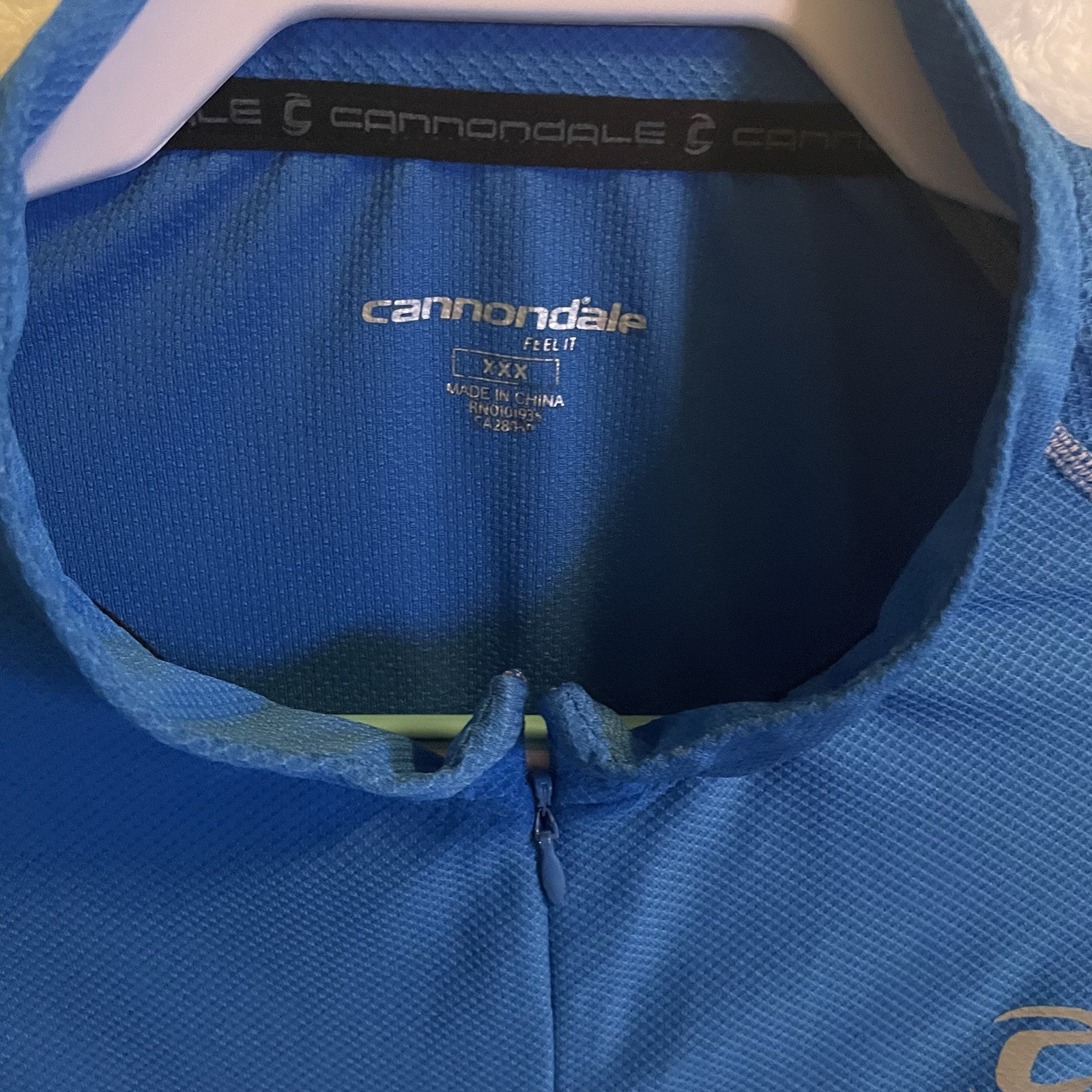 Cannondale Men’s Size 3X Blue Striped Cycling Jersey Pockets 3/4 Zip