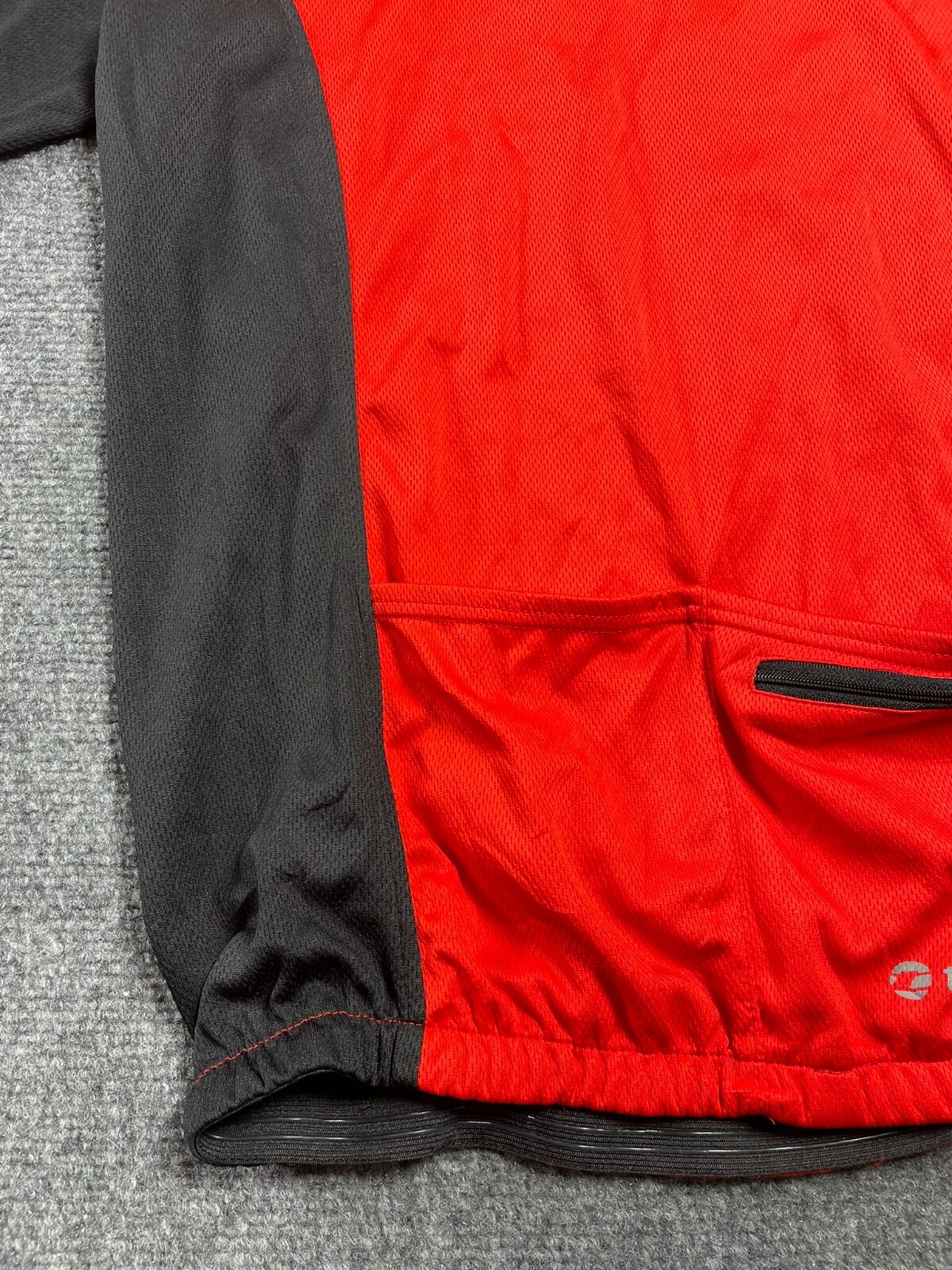 Tenn Men’s T-Shirt Red Half Zip Back Pockets Short Sleeve Size L(42-44)
