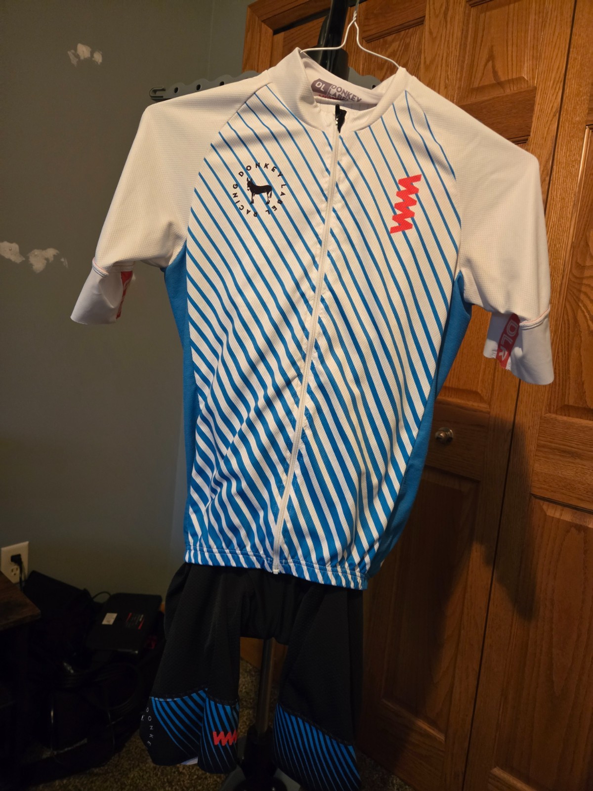 Donkey Label Racing Cycling Jersey and Bib Men’s M White/Blue Striped