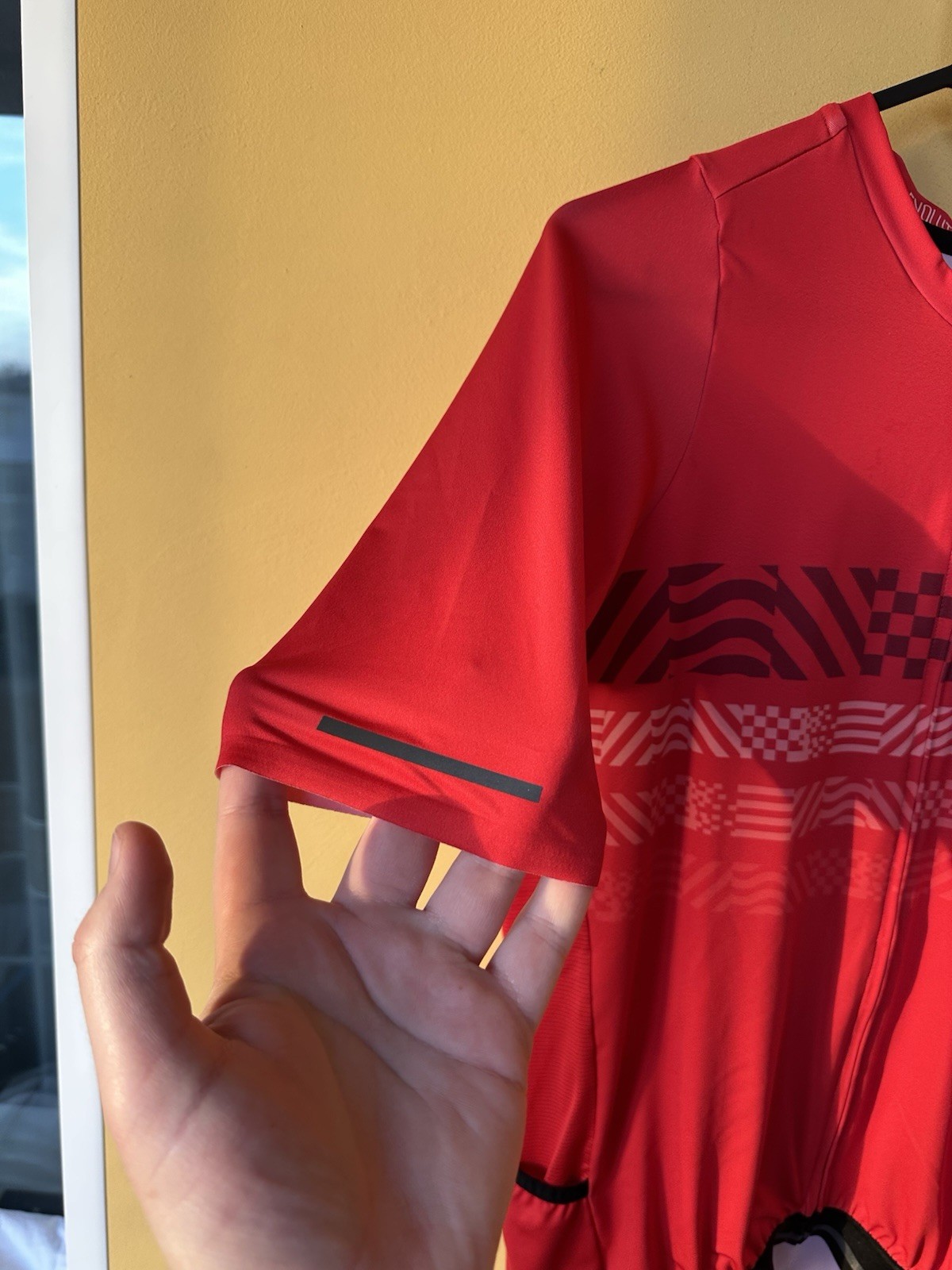 OAKLEY Cycling Endurance Red Line Jersey MSRP $130 size M men