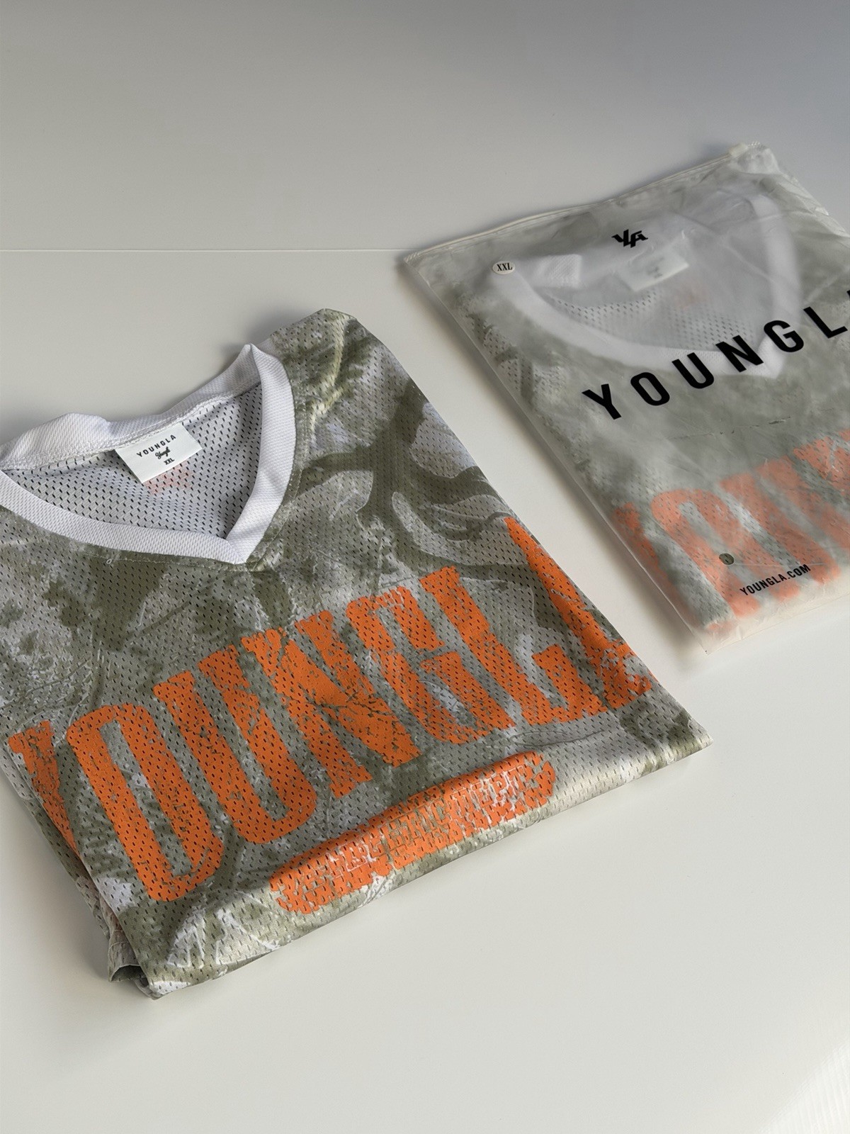 YOUNGLA – 4187 VARSITY FOOTBALL CROPPED JERSEY TAN TREE CAMO – XXL
