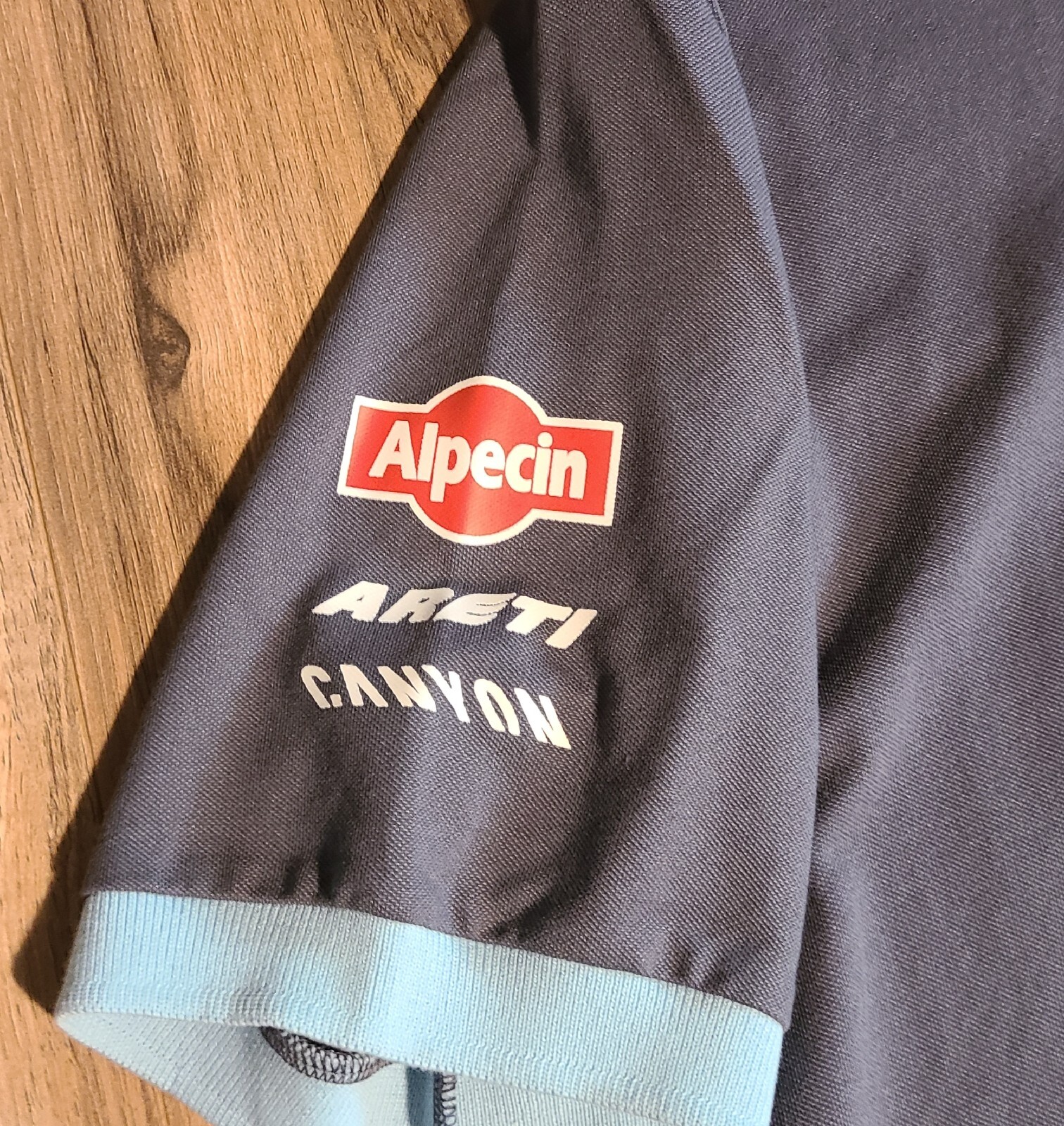 Team Katusha Alpecin Cycling Men’s Short Sleeve Casual Shirt Sz M ~Gray~