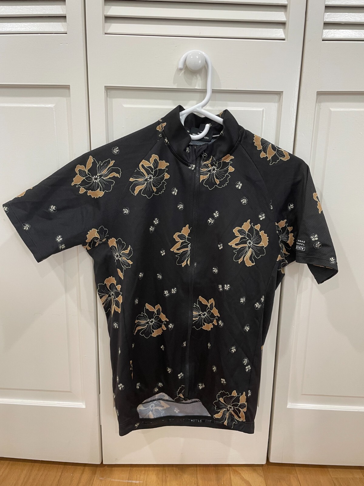 Search and State Junmai S1-A Cycling Jersey Men’s Small Black Gold Floral