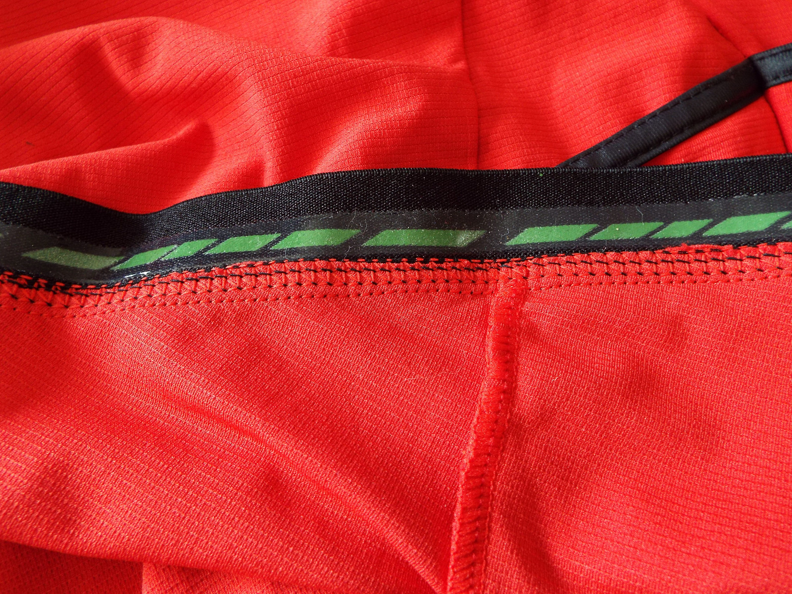 Men’s Endura Equipe Short Sleeve Red and Black Cycling Jersey Size XL