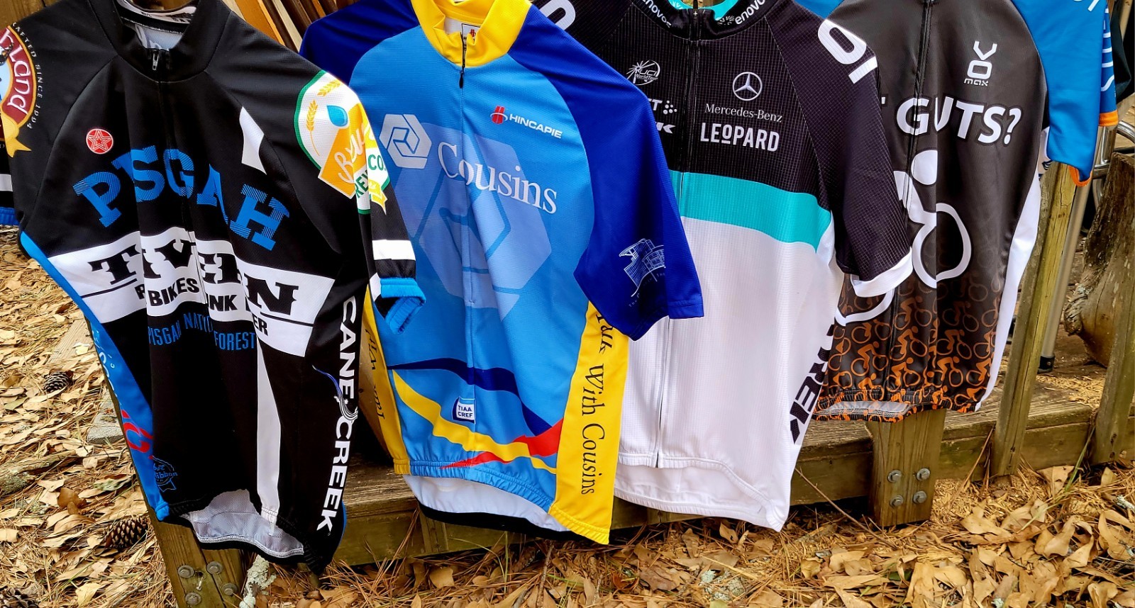 4 Cycling Jersey’s Women’s XL L Great Condition Various Brands Lot