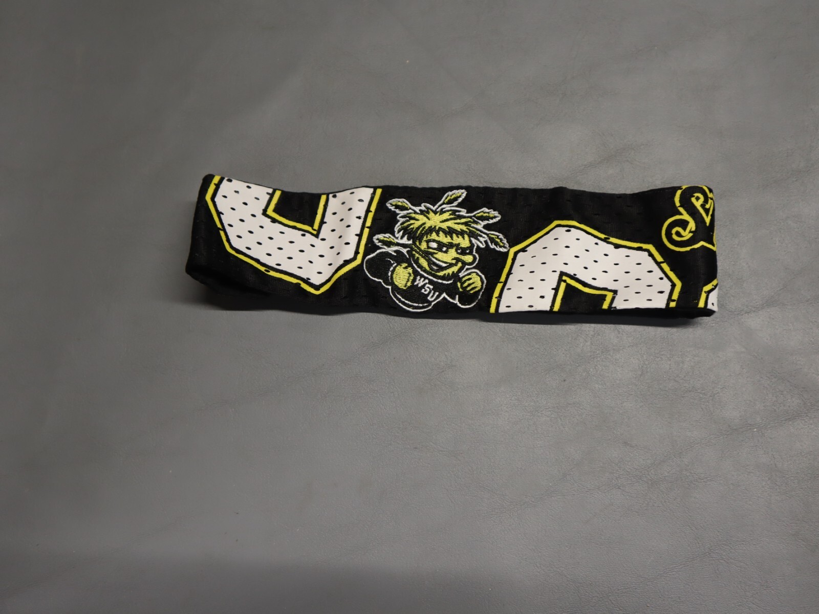 WSU Adult Medium Black Lace Women’s Jersey and Head Band